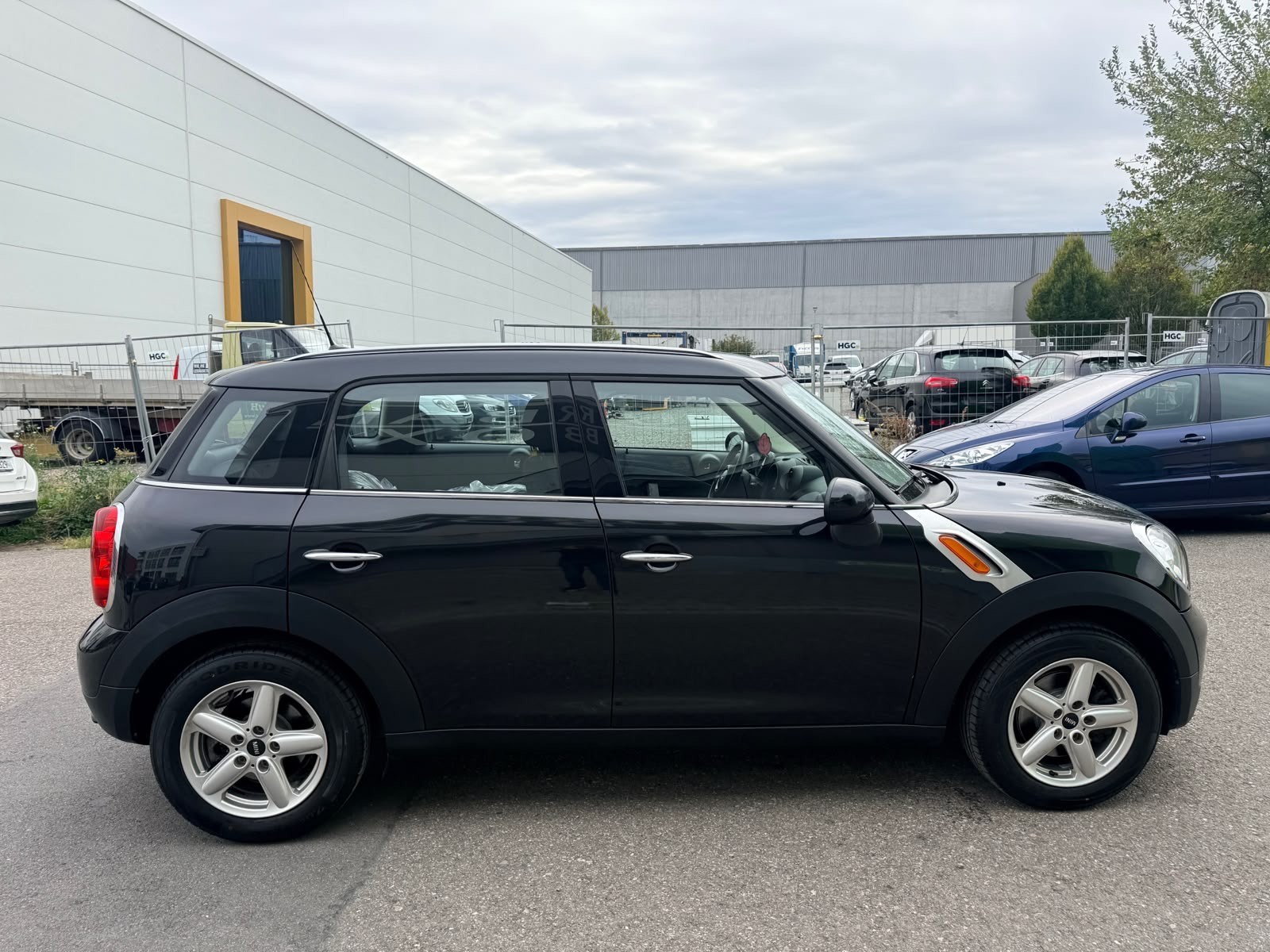 MINI Countryman One FWD-image-1