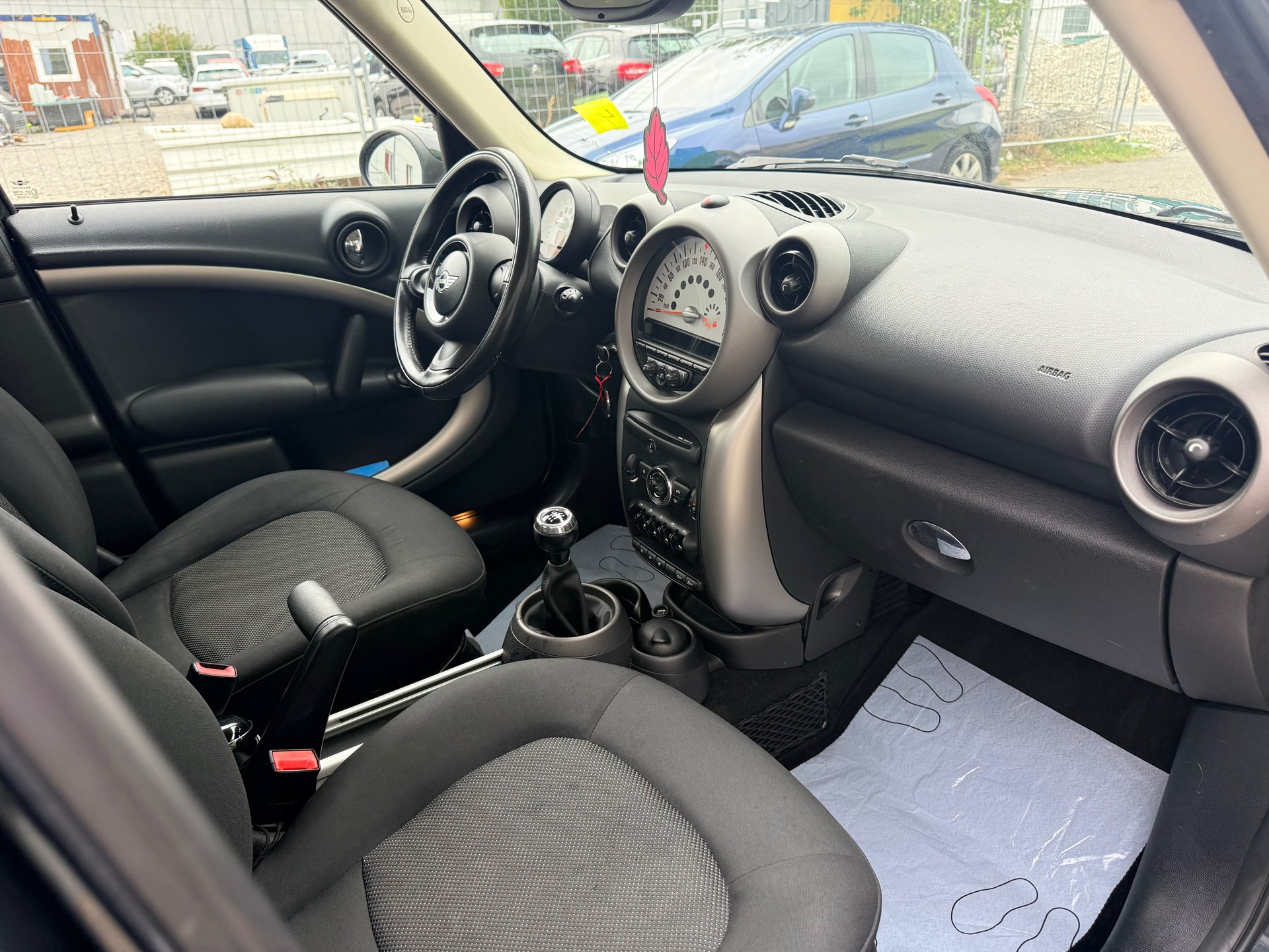 MINI Countryman One FWD-image-6