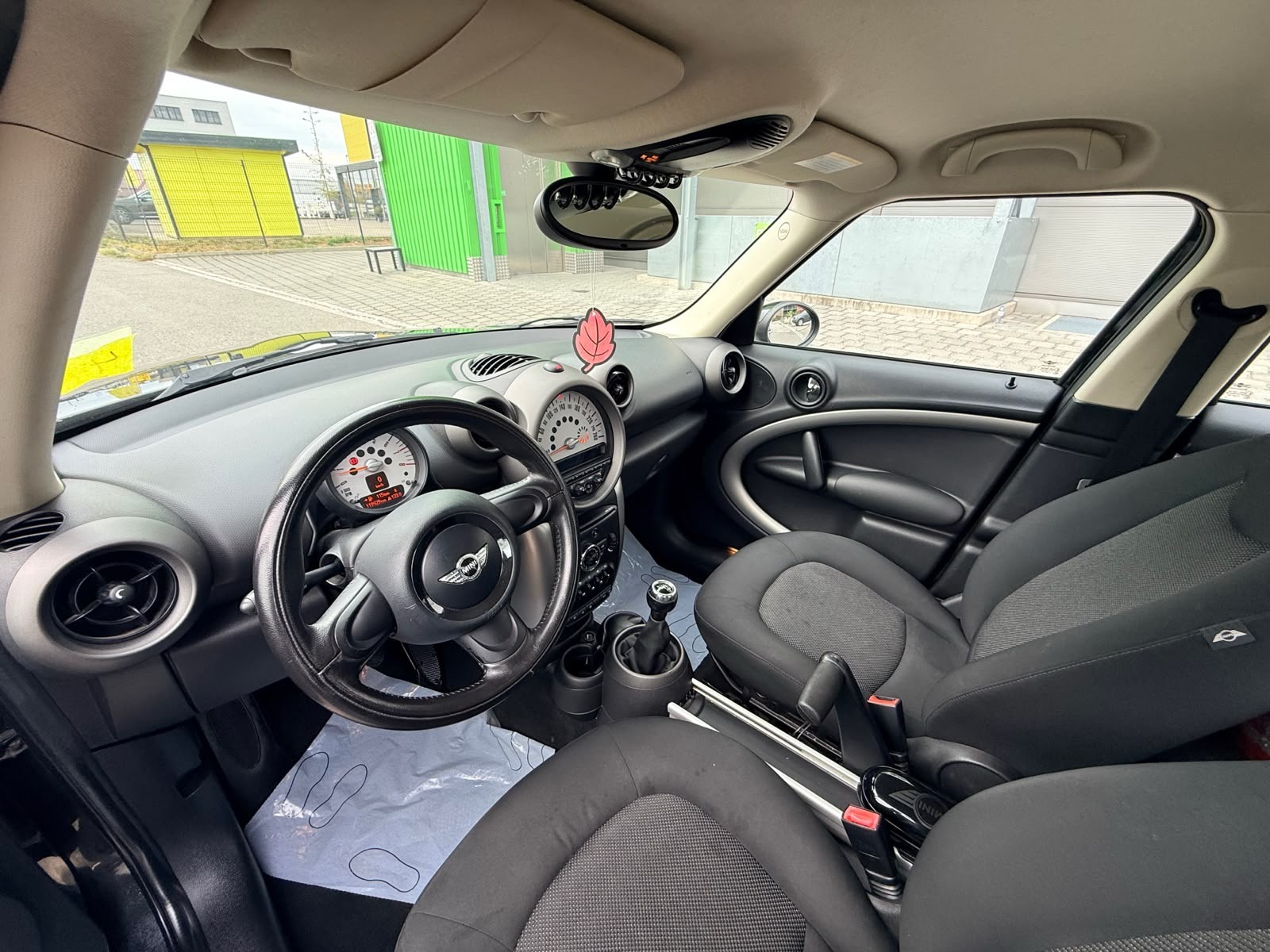 MINI Countryman One FWD-image-8