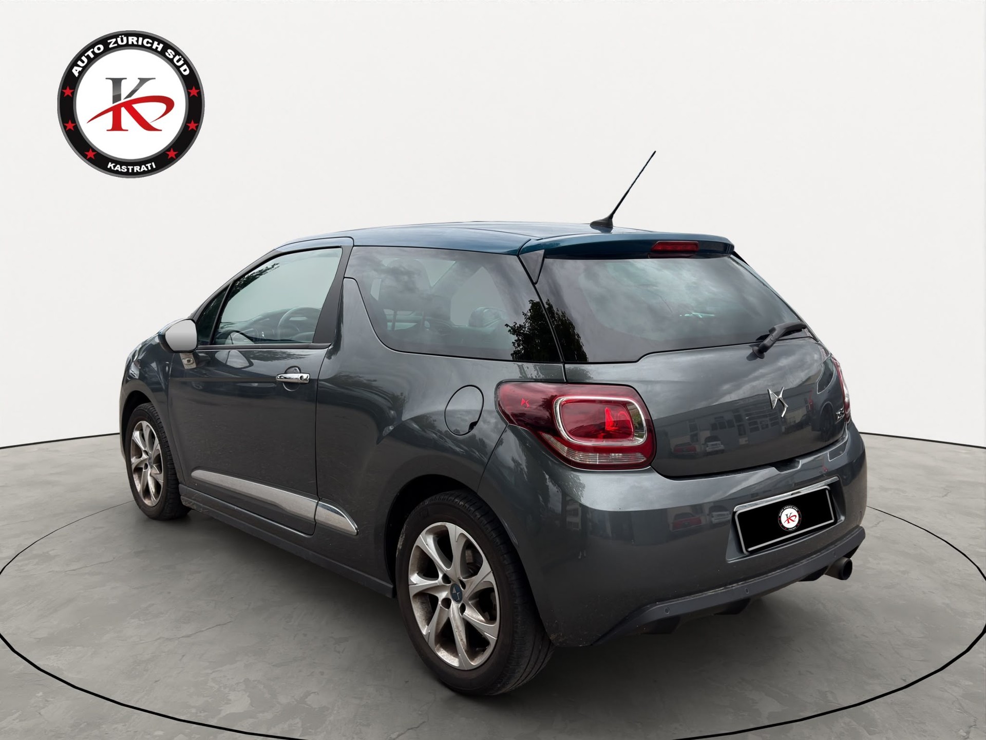 DS AUTOMOBILES DS 3 1.2 PureTech SO Chic-image-3