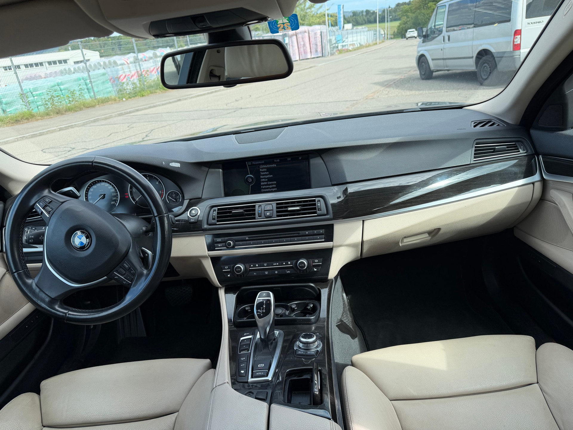 BMW 530d xDrive Touring Steptronic-image-6