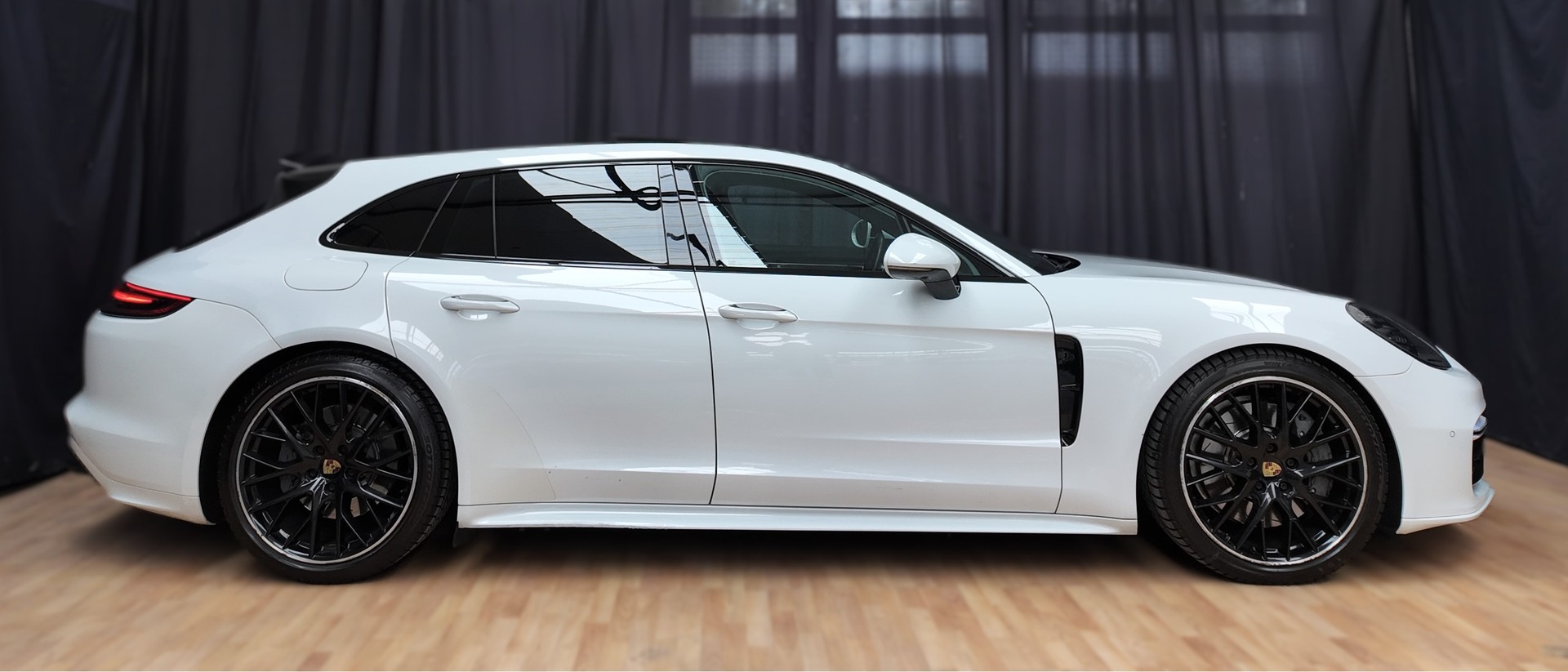 PORSCHE Panamera 4S Sport Turismo PDK Sport Chrono-image-2