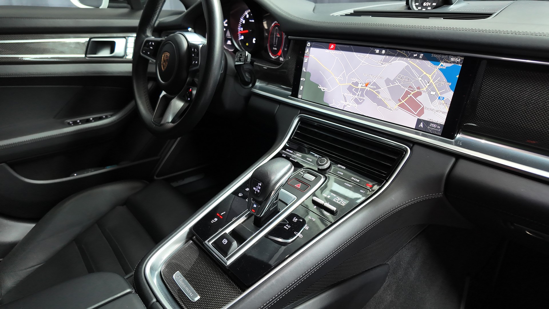 PORSCHE Panamera 4S Sport Turismo PDK Sport Chrono-image-7