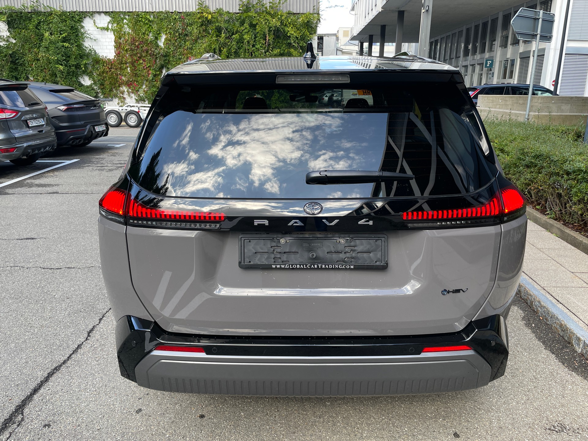 TOYOTA RAV-4 2.5 HSD Style e-CVT 4WD-image-3
