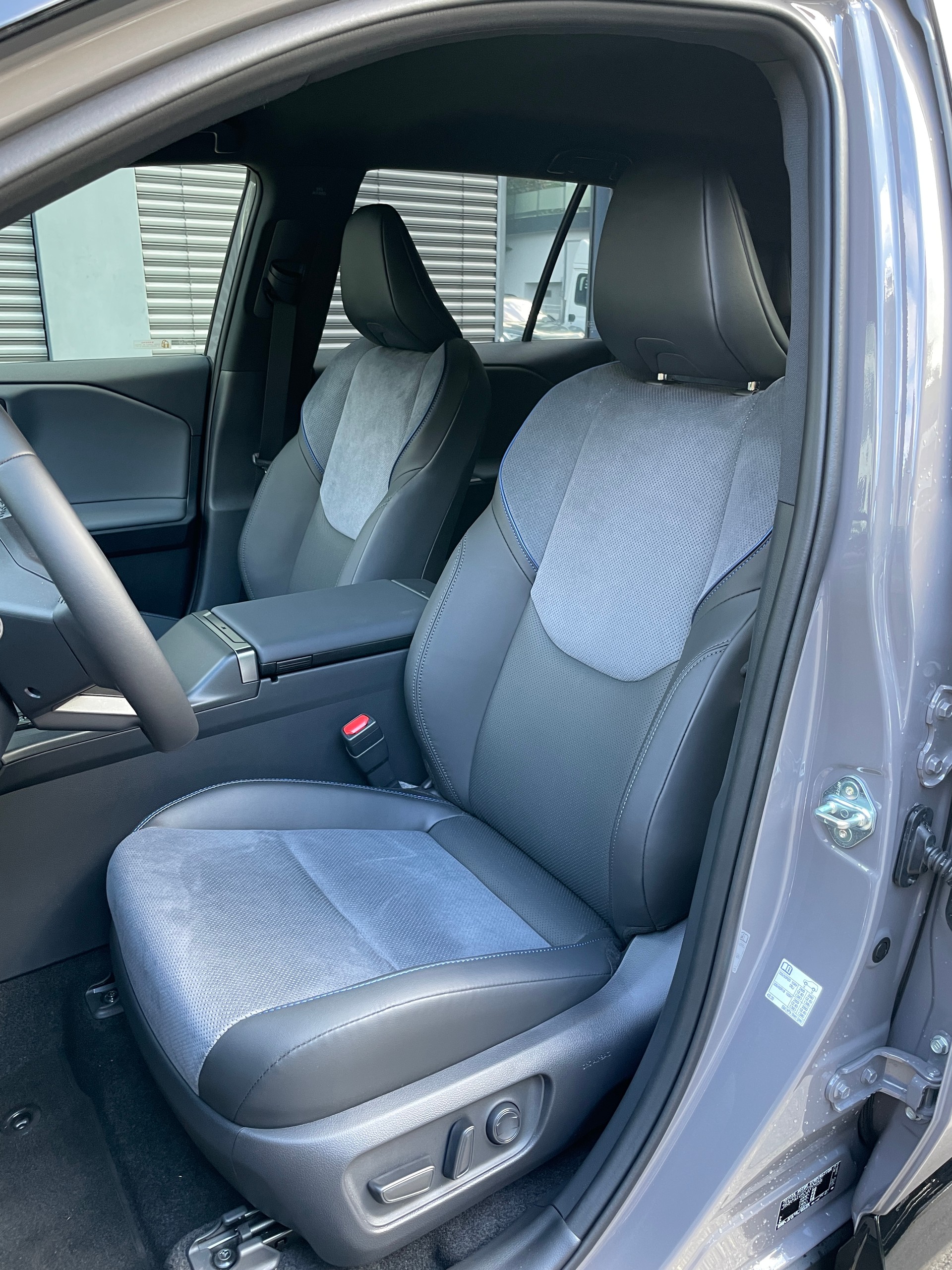 TOYOTA RAV-4 2.5 HSD Style e-CVT 4WD-image-11