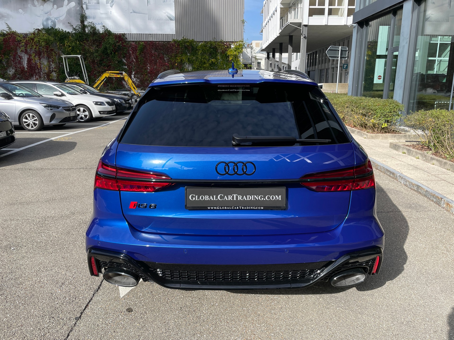 AUDI RS6 Avant 4.0 TFSI V8 quattro-image-4