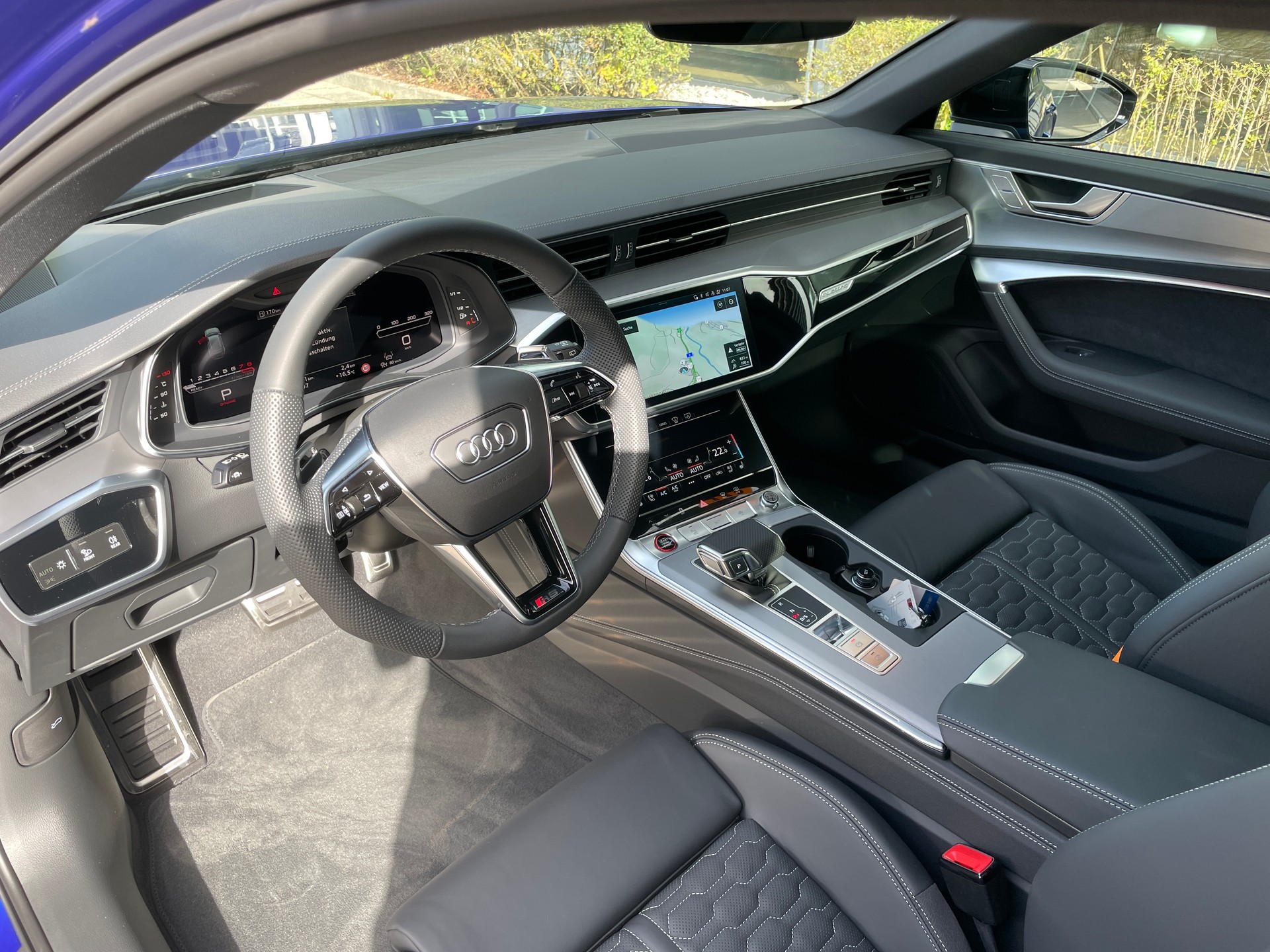 AUDI RS6 Avant 4.0 TFSI V8 quattro-image-9