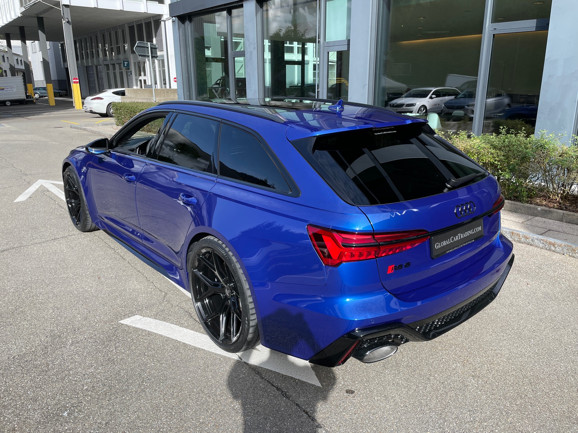 AUDI RS6 Avant 4.0 TFSI V8 quattro-image-7