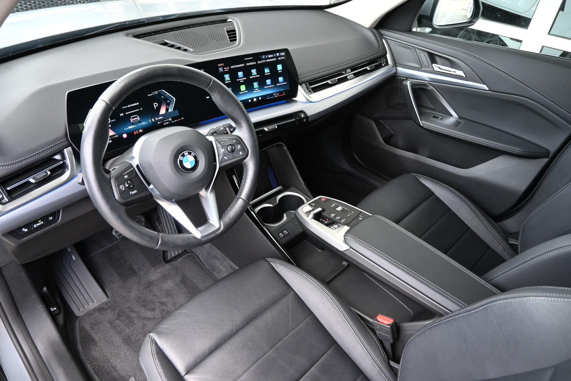 BMW X1 xDrive 23d 48V xLine 4X4 + AHK 2000kg-image-11