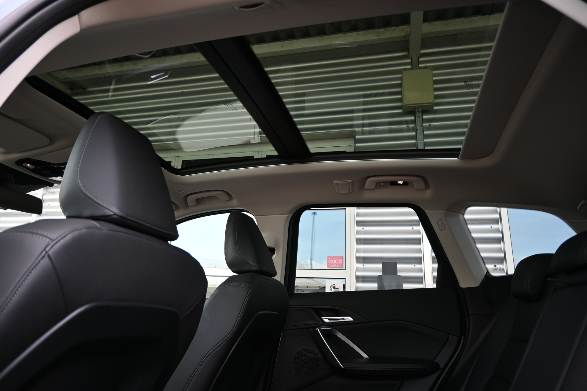 BMW X1 xDrive 23d 48V xLine 4X4 + AHK 2000kg-image-10