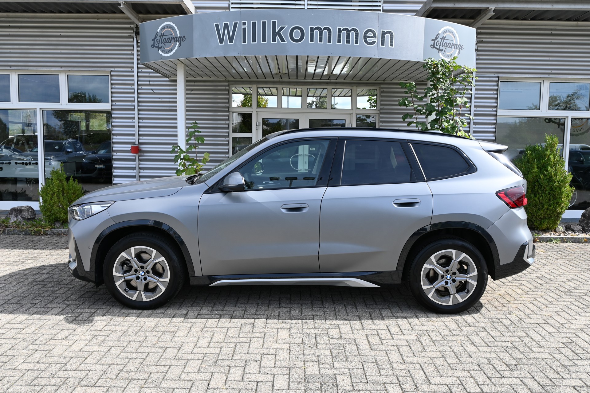 BMW X1 xDrive 23d 48V xLine 4X4 + AHK 2000kg-image-5