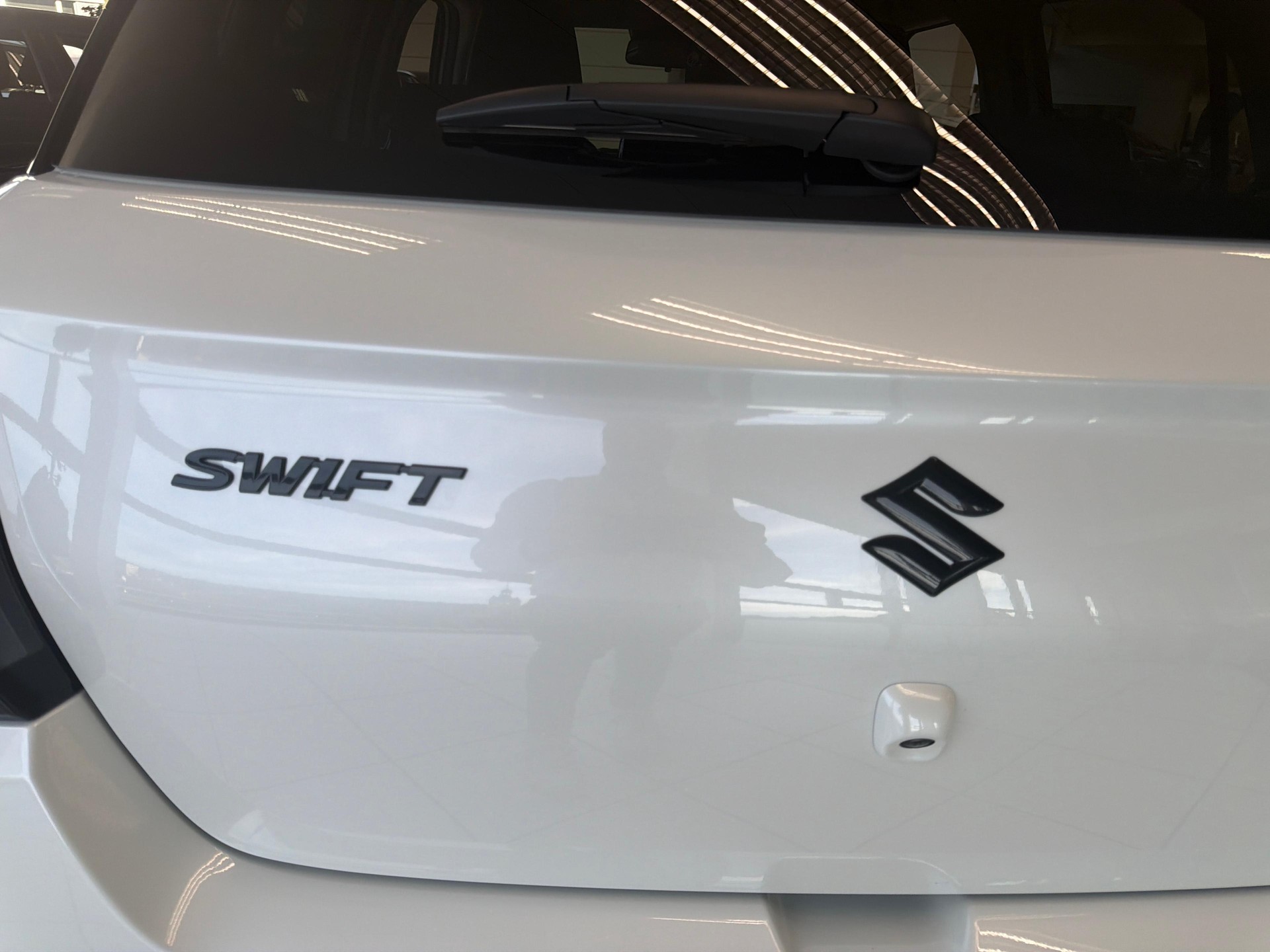 SUZUKI Swift 1.2 Compact Top Hybrid 4x4-image-13