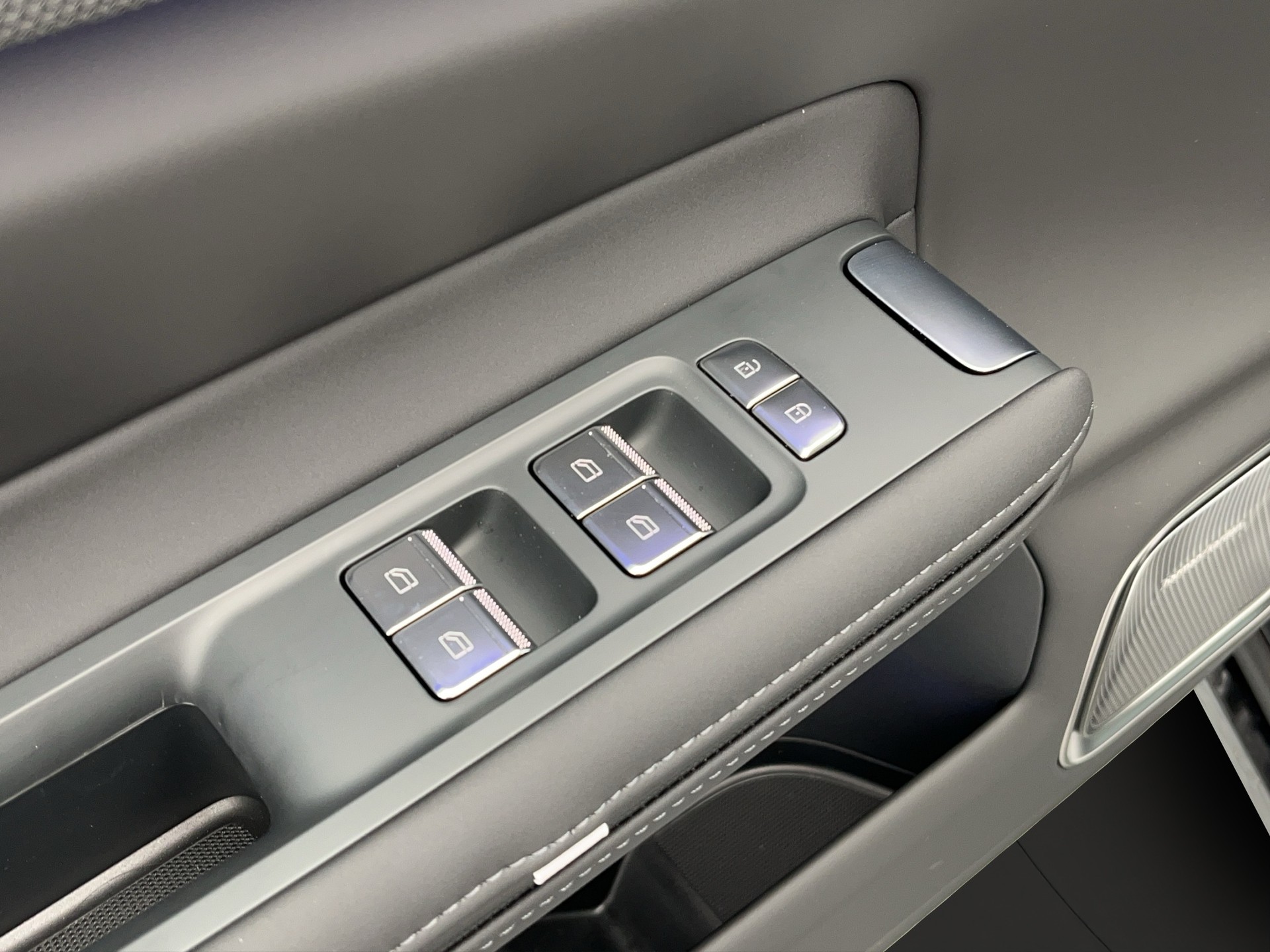 POLESTAR 4 Long Range Dual Motor Performance Prime-image-11
