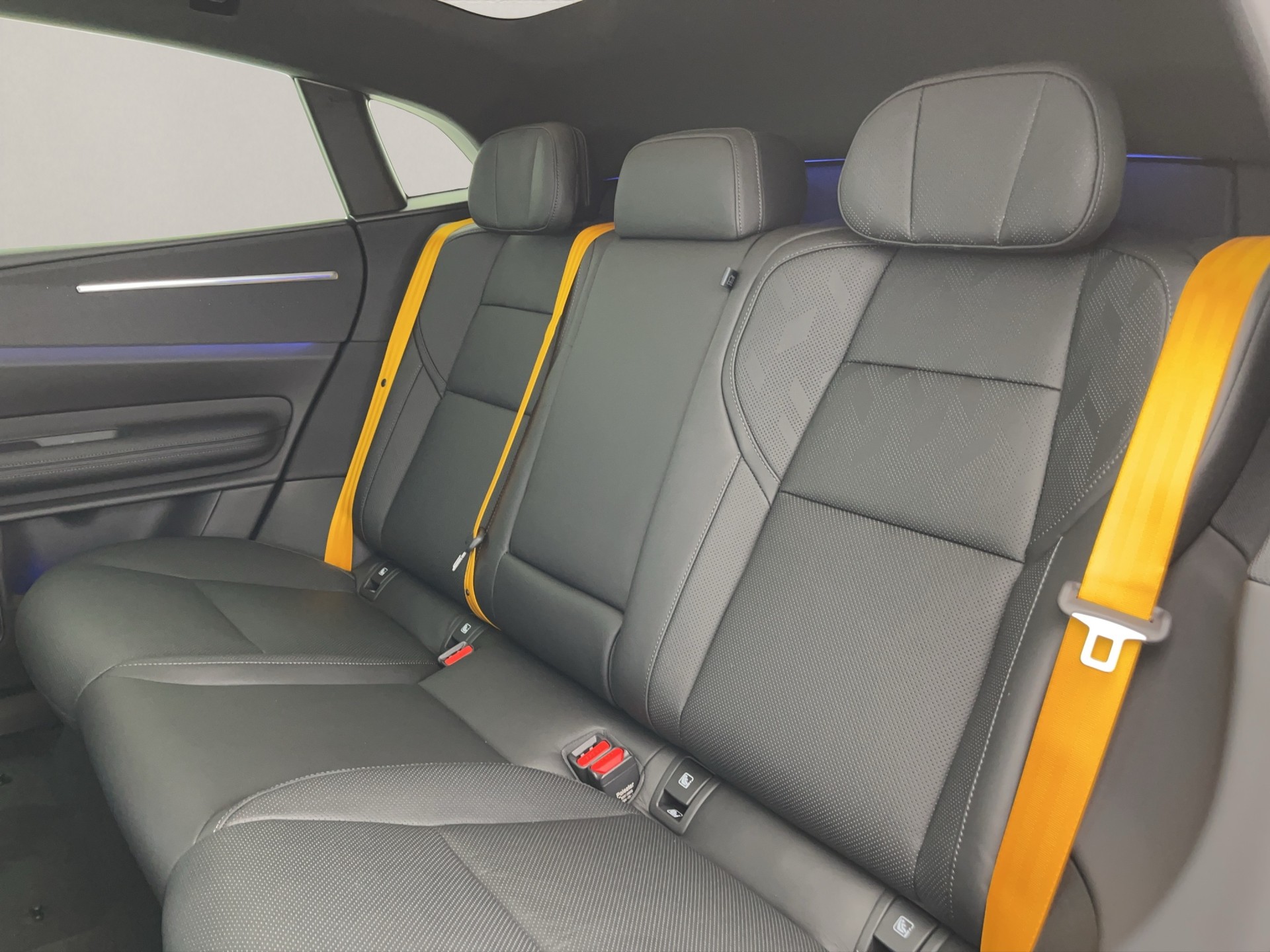 POLESTAR 4 Long Range Dual Motor Performance Prime-image-16