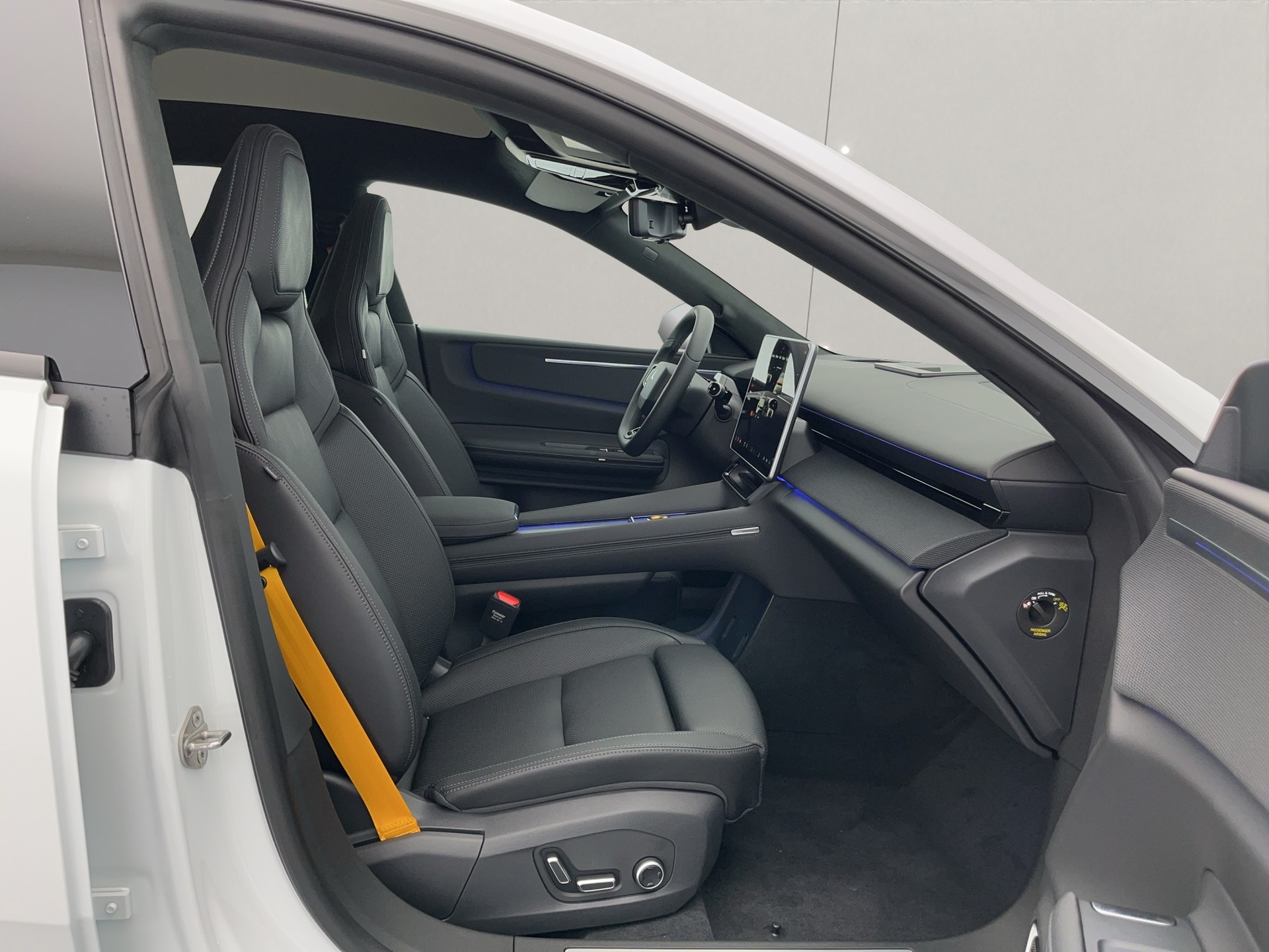 POLESTAR 4 Long Range Dual Motor Performance Prime-image-13