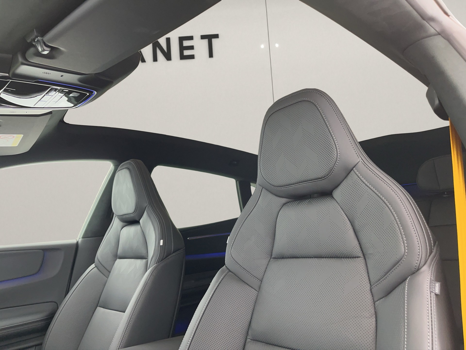 POLESTAR 4 Long Range Dual Motor Performance Prime-image-17