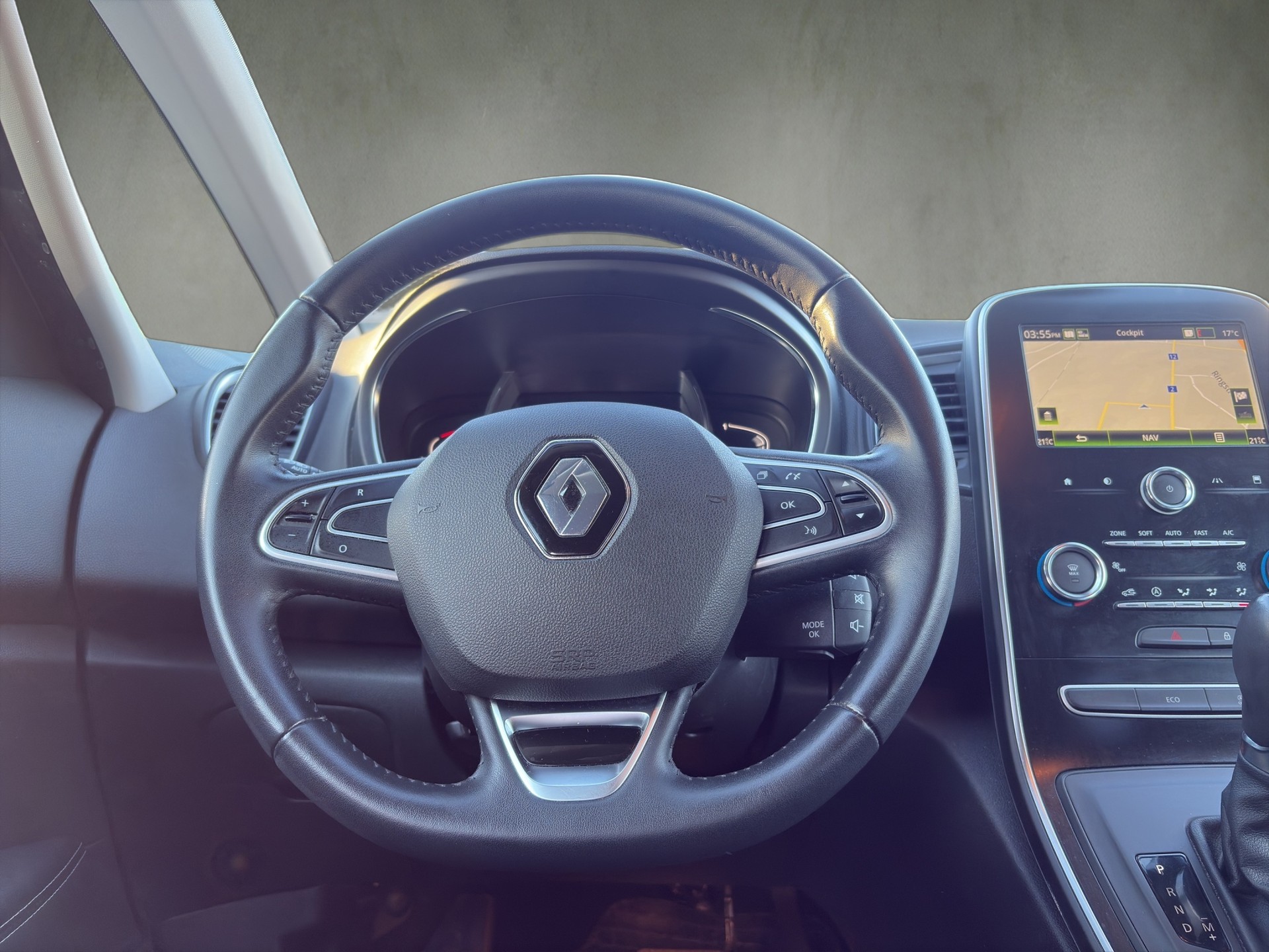 RENAULT Scénic 1.3 16V Turbo Intens EDC-image-10
