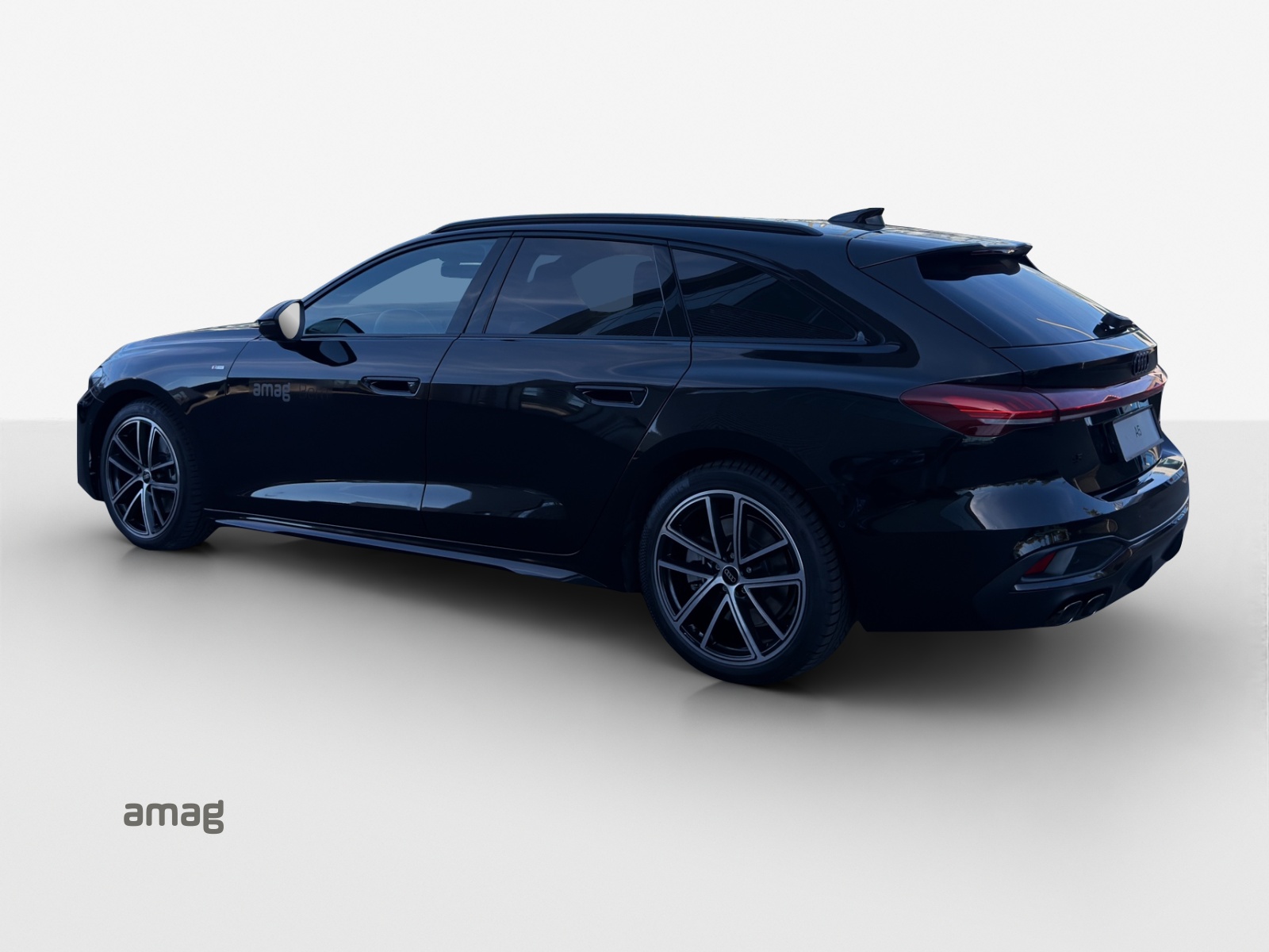 AUDI A5 Avant TDI quattro 150 kW Attraction S tronic-image-2