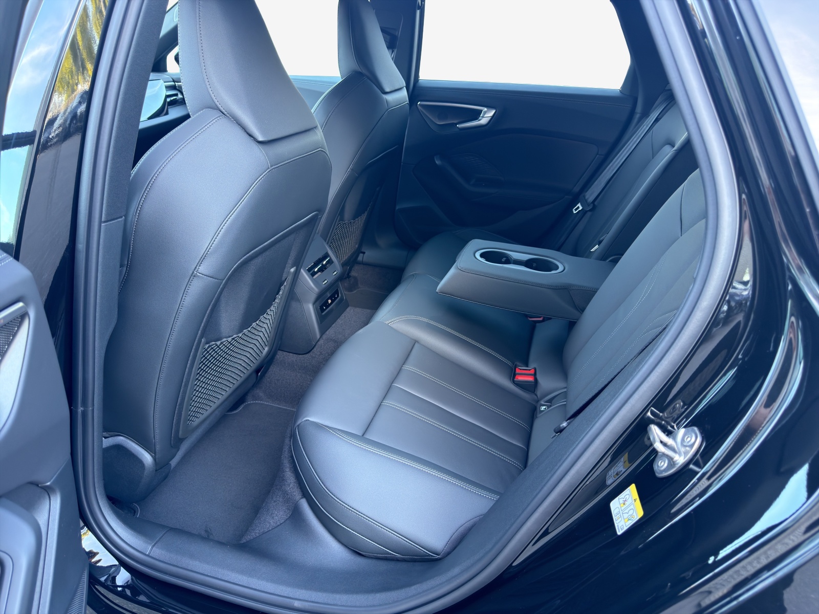 AUDI A5 Avant TDI quattro 150 kW Attraction S tronic-image-11