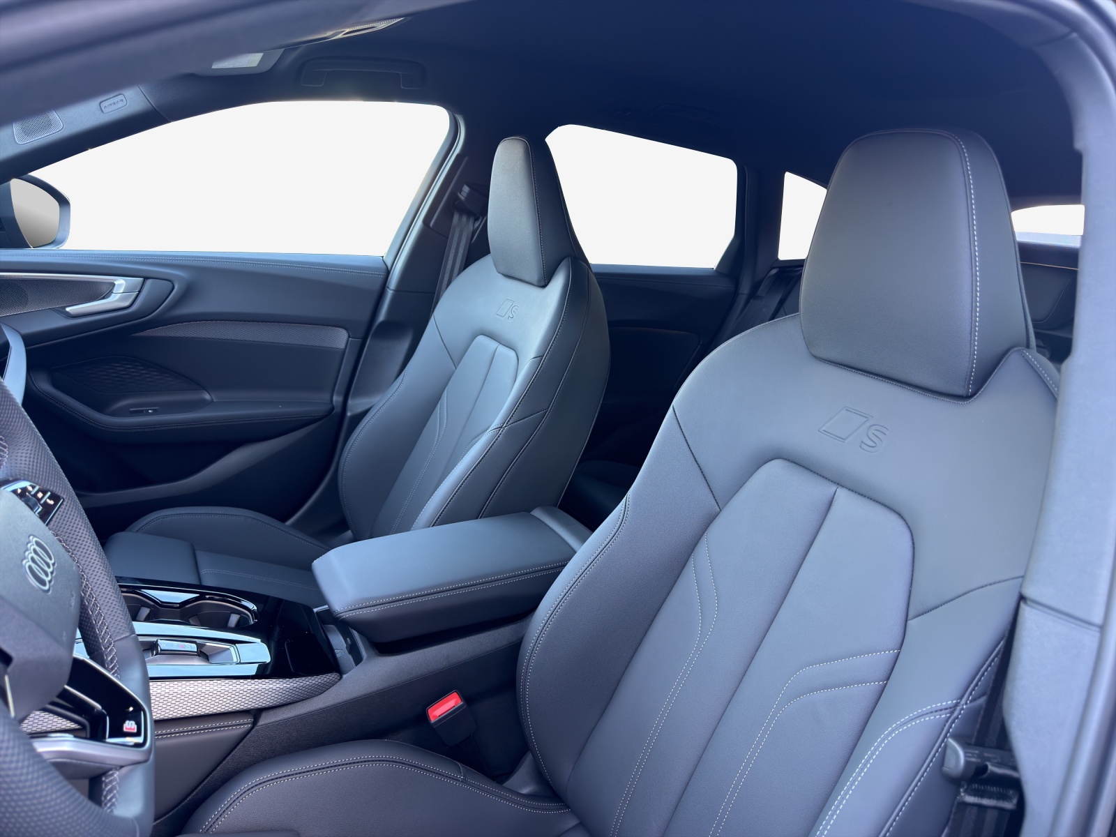 AUDI A5 Avant TDI quattro 150 kW Attraction S tronic-image-14