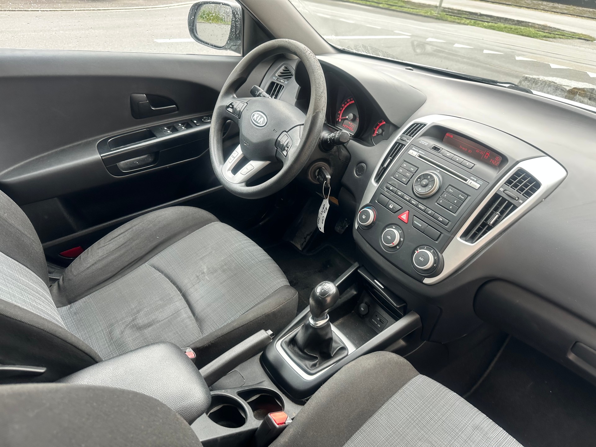 KIA Cee'd Sporty Wagon 1.4 16V Basic-image-11