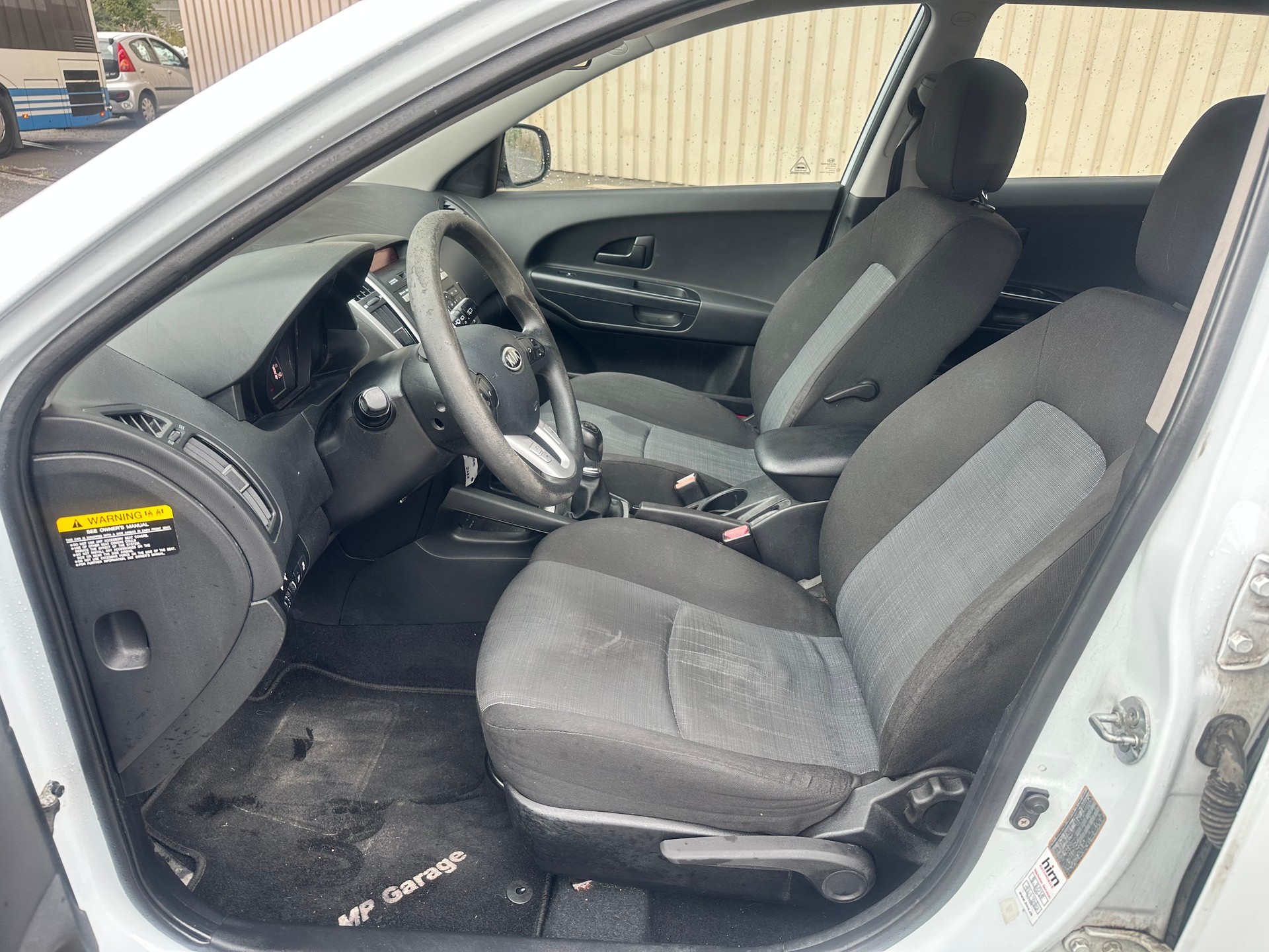 KIA Cee'd Sporty Wagon 1.4 16V Basic-image-10