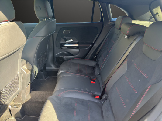 MERCEDES-BENZ GLA 250 4Matic 8G-DCT-image-8