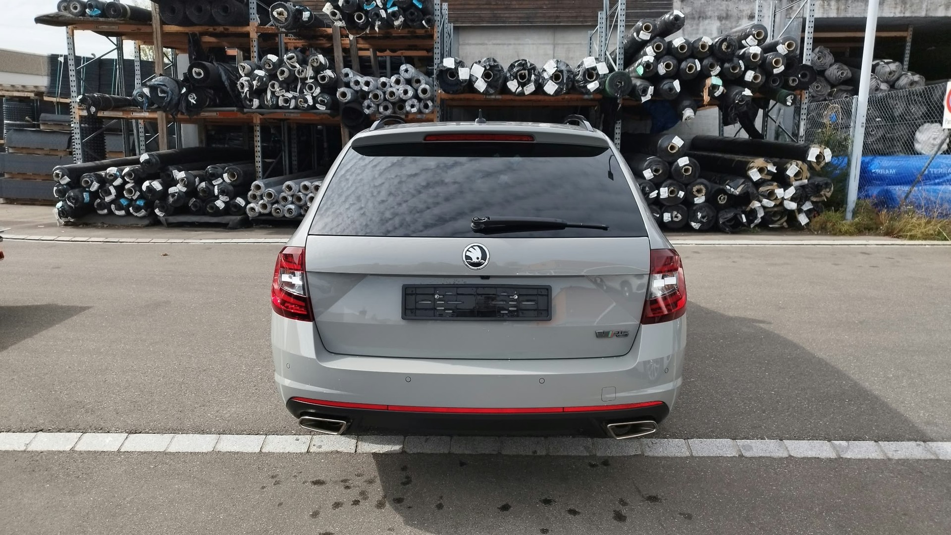 SKODA Octavia Combi 2.0 TSI RS DSG-image-5