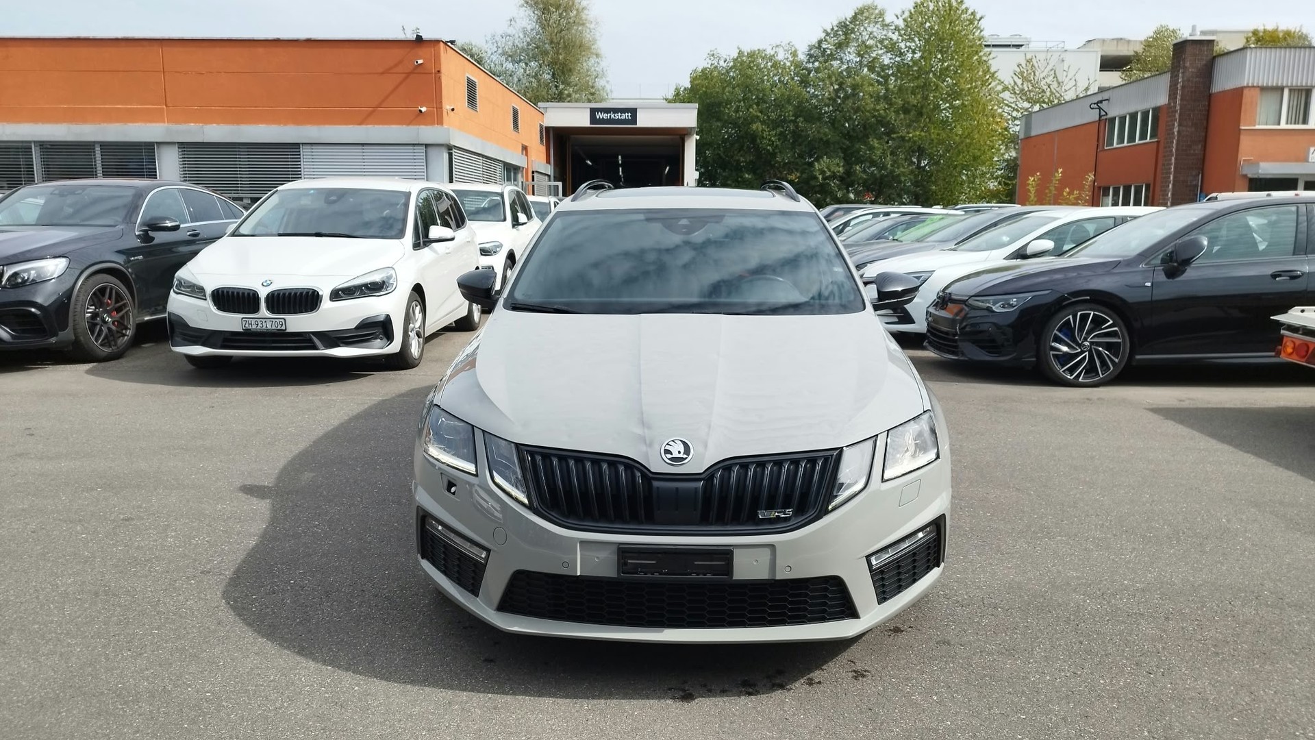 SKODA Octavia Combi 2.0 TSI RS DSG-image-1