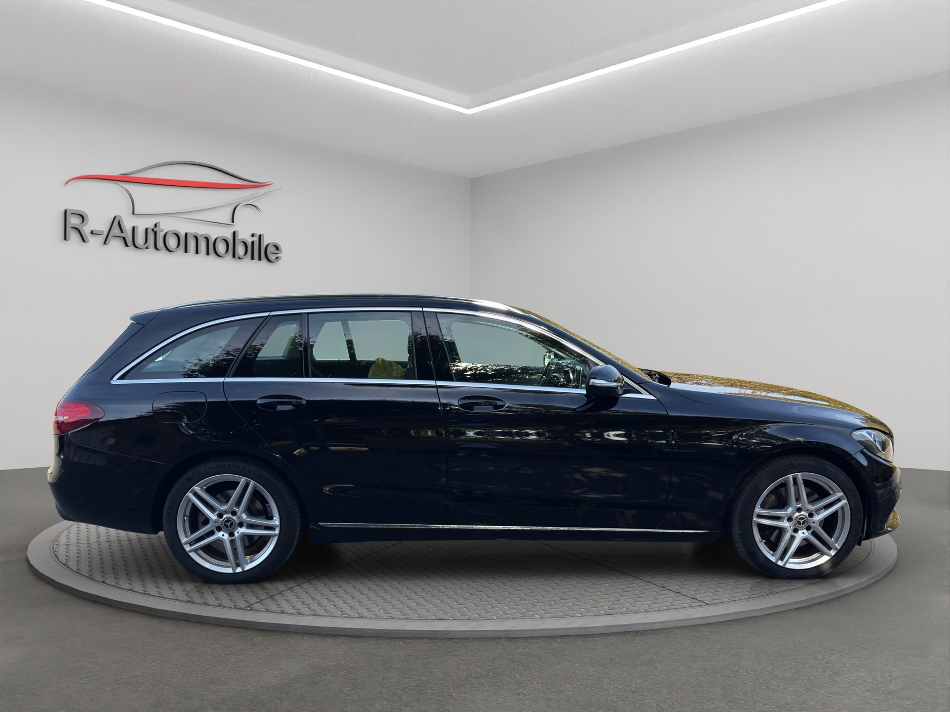 MERCEDES-BENZ C 250 BlueTEC 4Matic 7G-Tronic-image-5