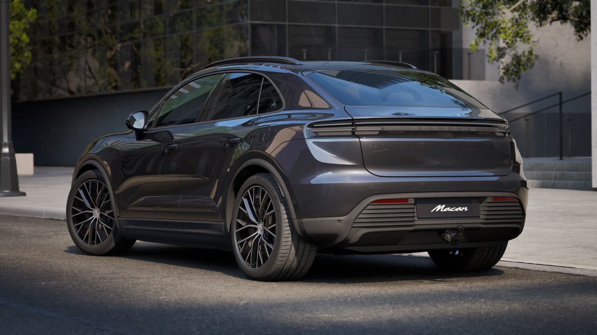 PORSCHE Macan 4-image-2