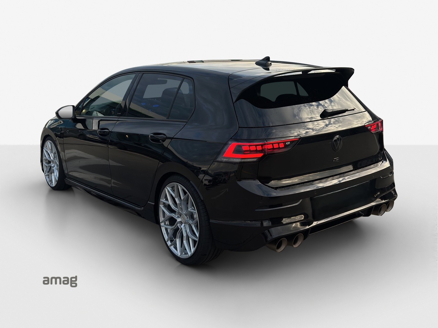 VW Golf 2.0 TSI R DSG 4 Motion-showroom-element-2