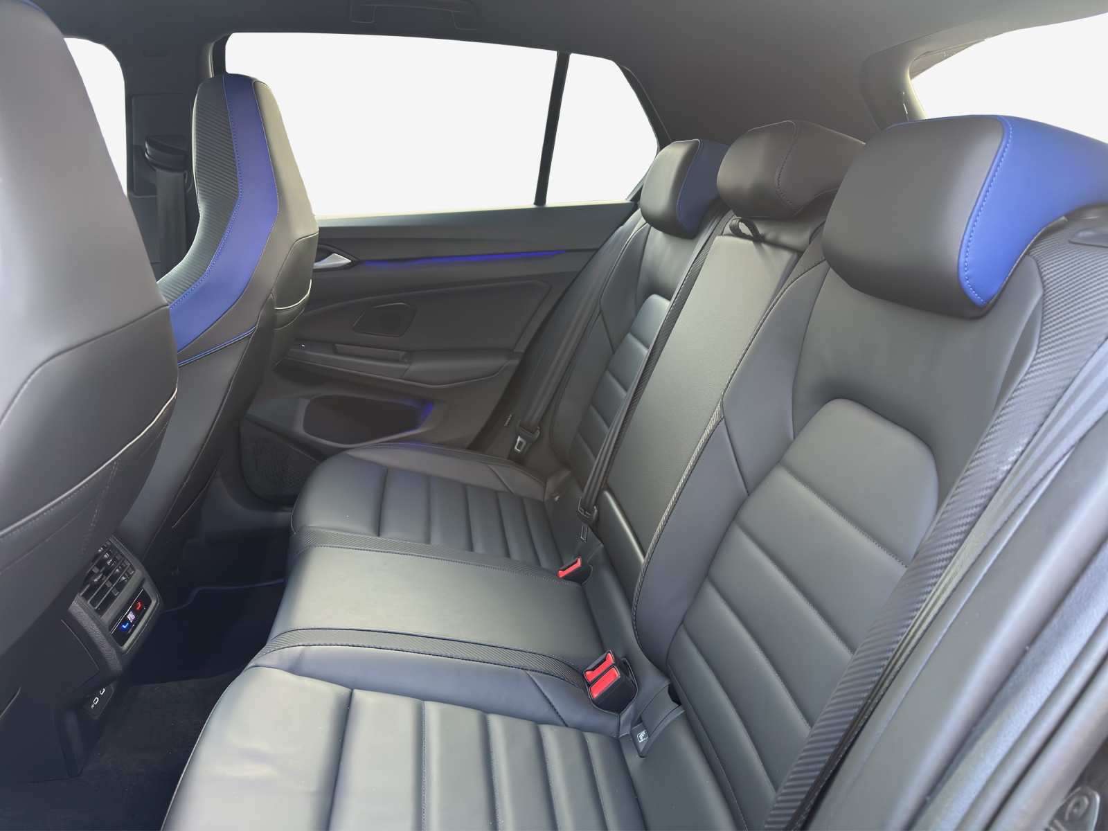 VW Golf 2.0 TSI R DSG 4 Motion-image-8