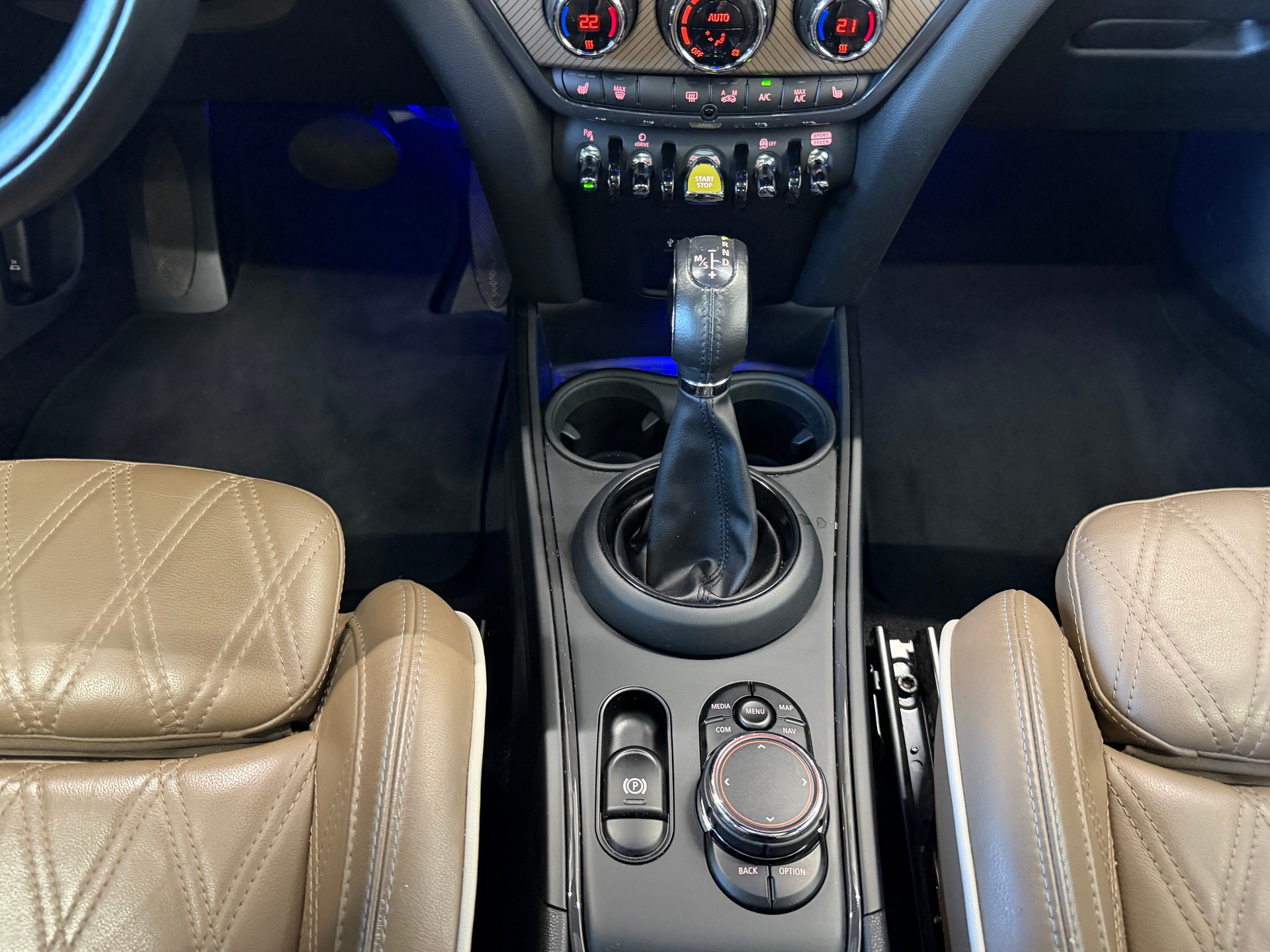MINI Countryman Cooper S E ALL4 Steptronic-image-14