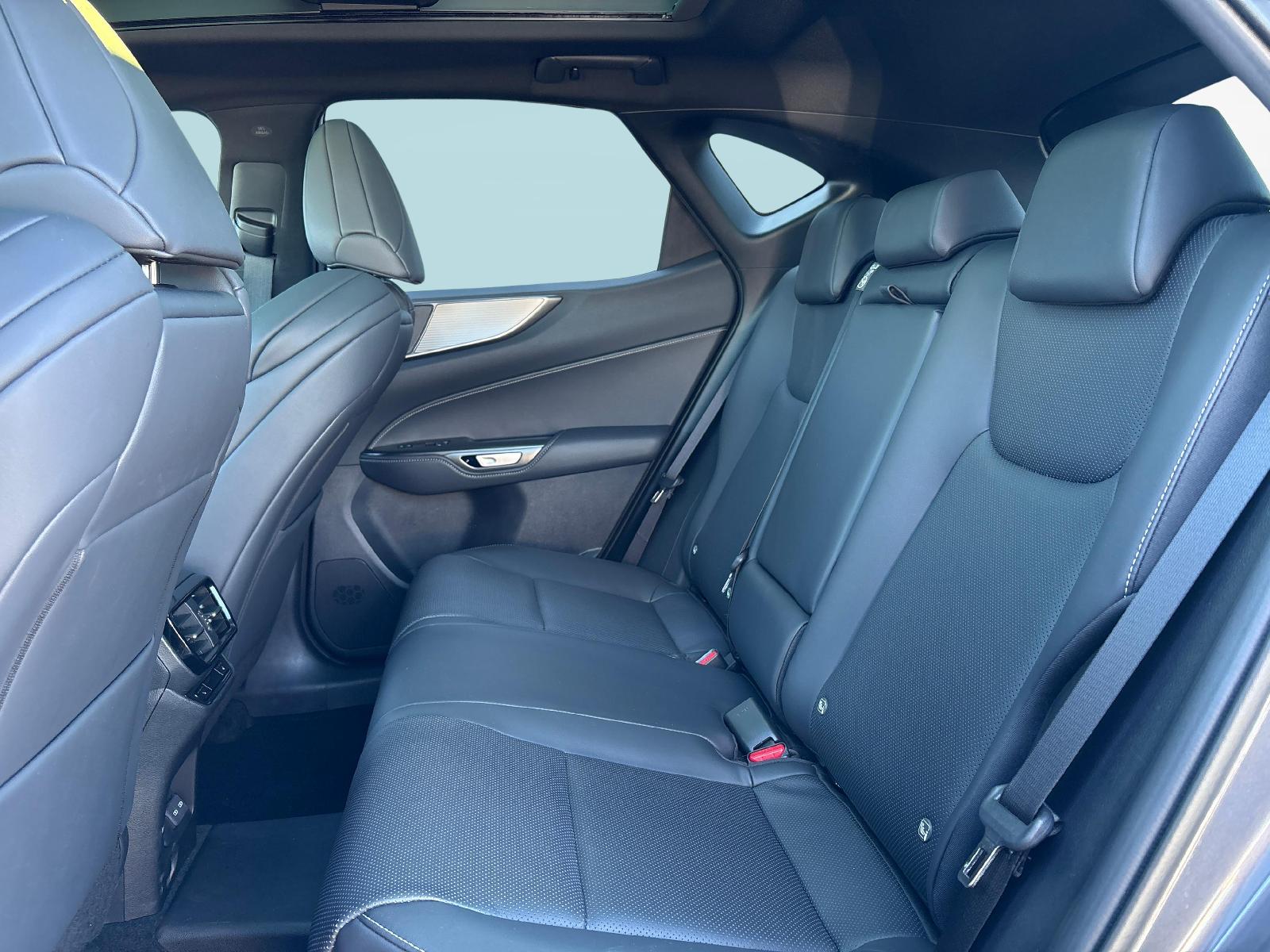 LEXUS NX 450h+ F-Sport-image-10