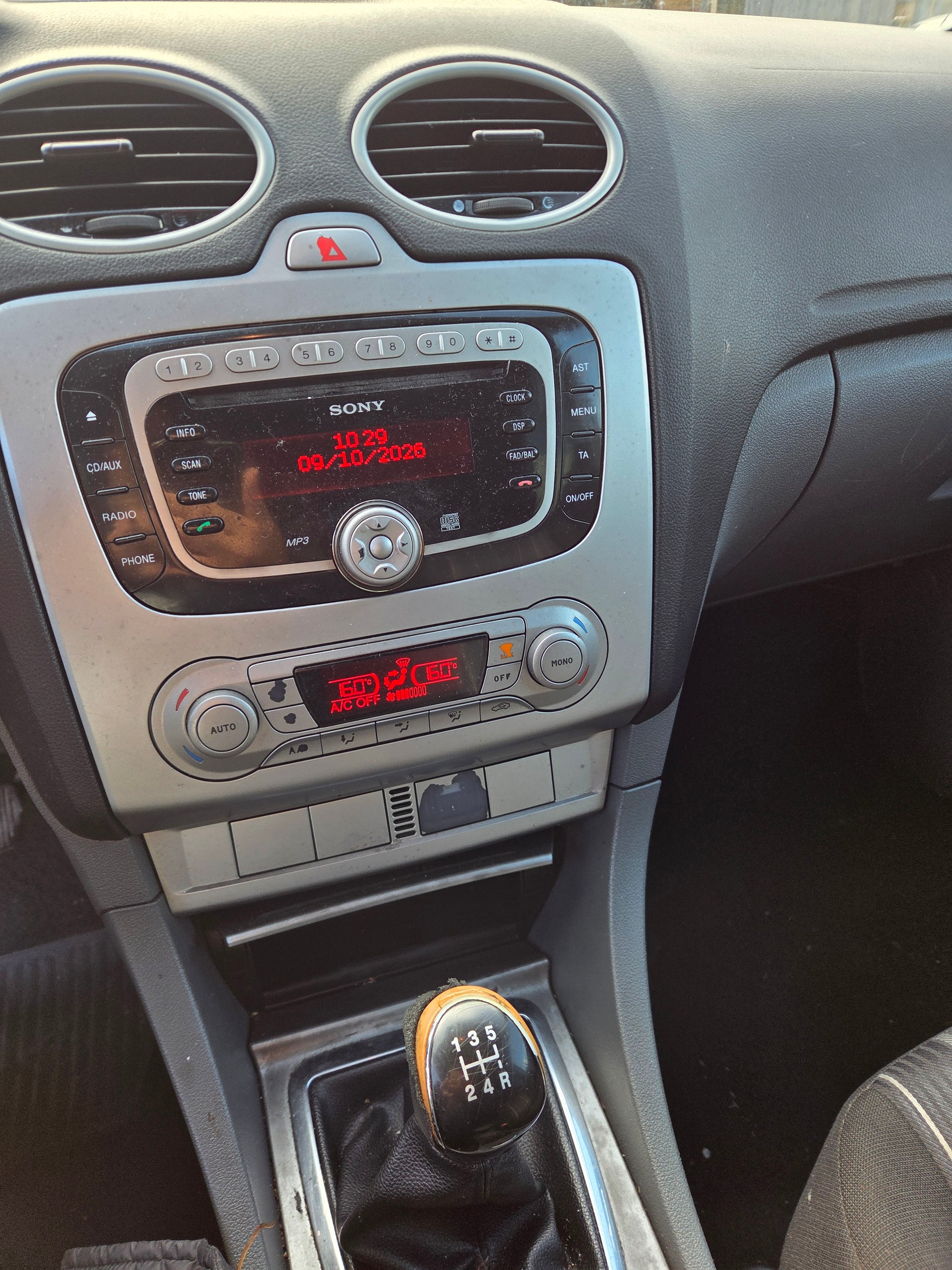 FORD Focus 1.8i Carving-image-6