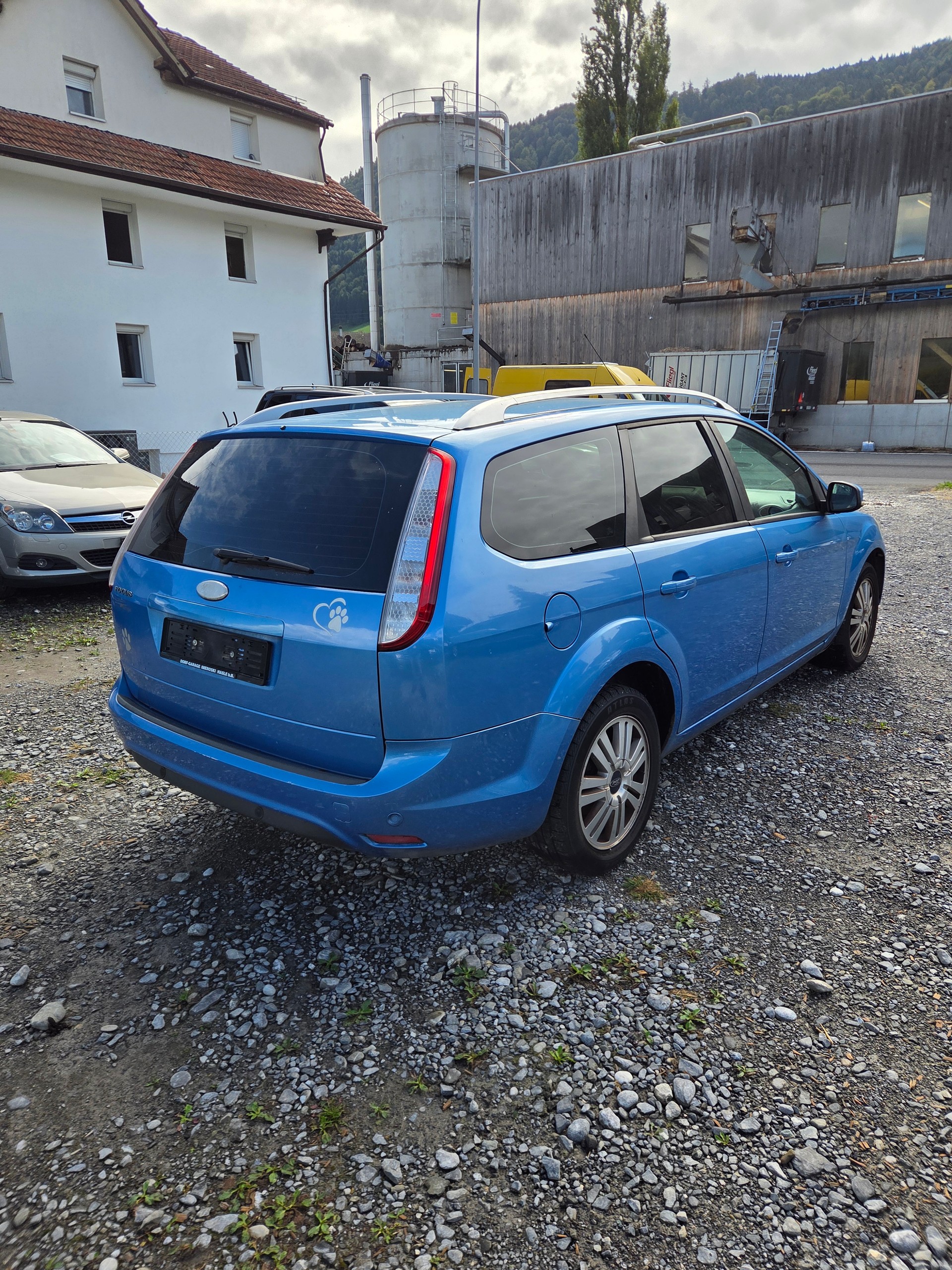 FORD Focus 1.8i Carving-image-2