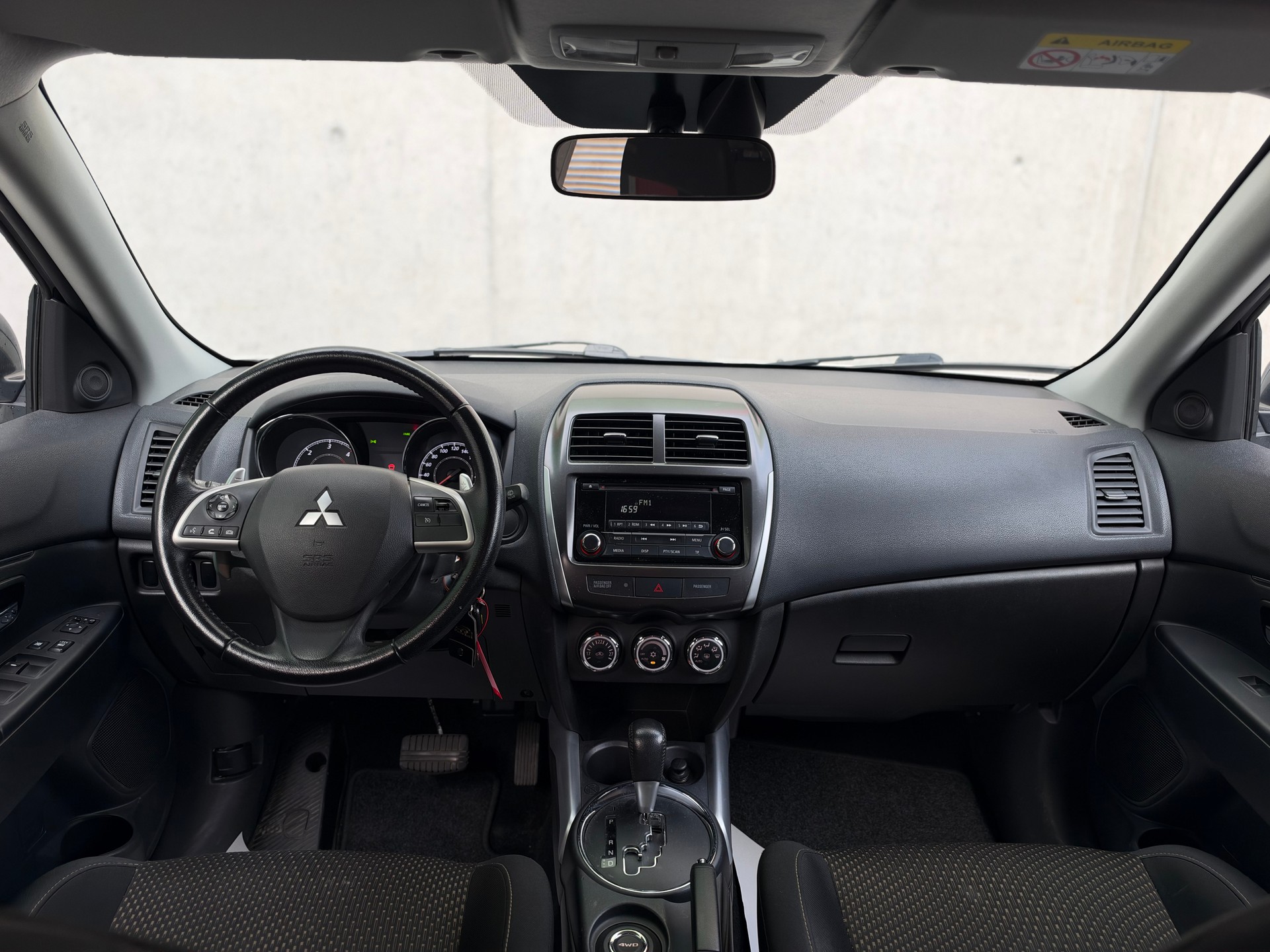 MITSUBISHI ASX 2.2 DID Navigator 4WD Automatic-image-9