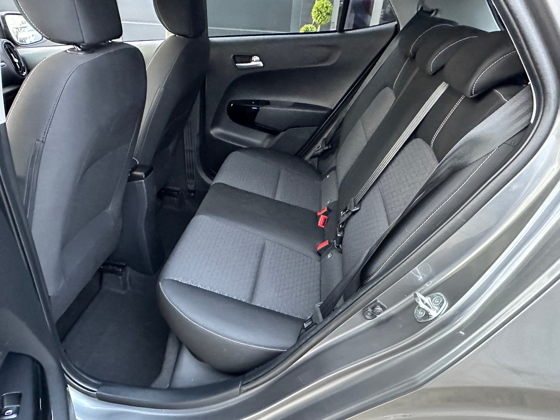 KIA Picanto 1.0 CVVT First Edition AMT-image-19