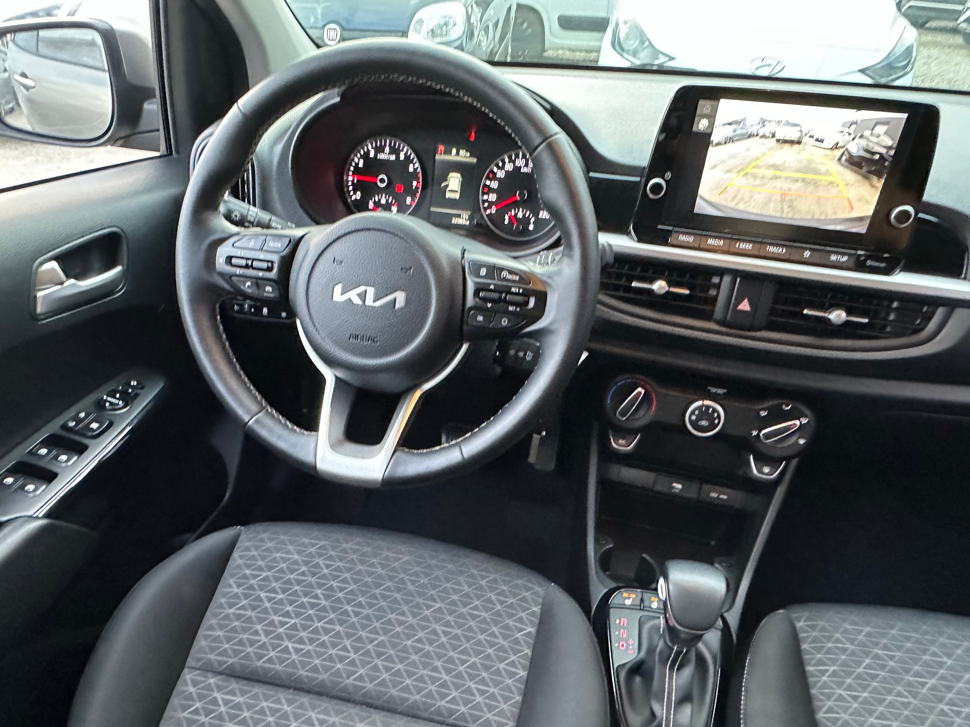 KIA Picanto 1.0 CVVT First Edition AMT-image-22