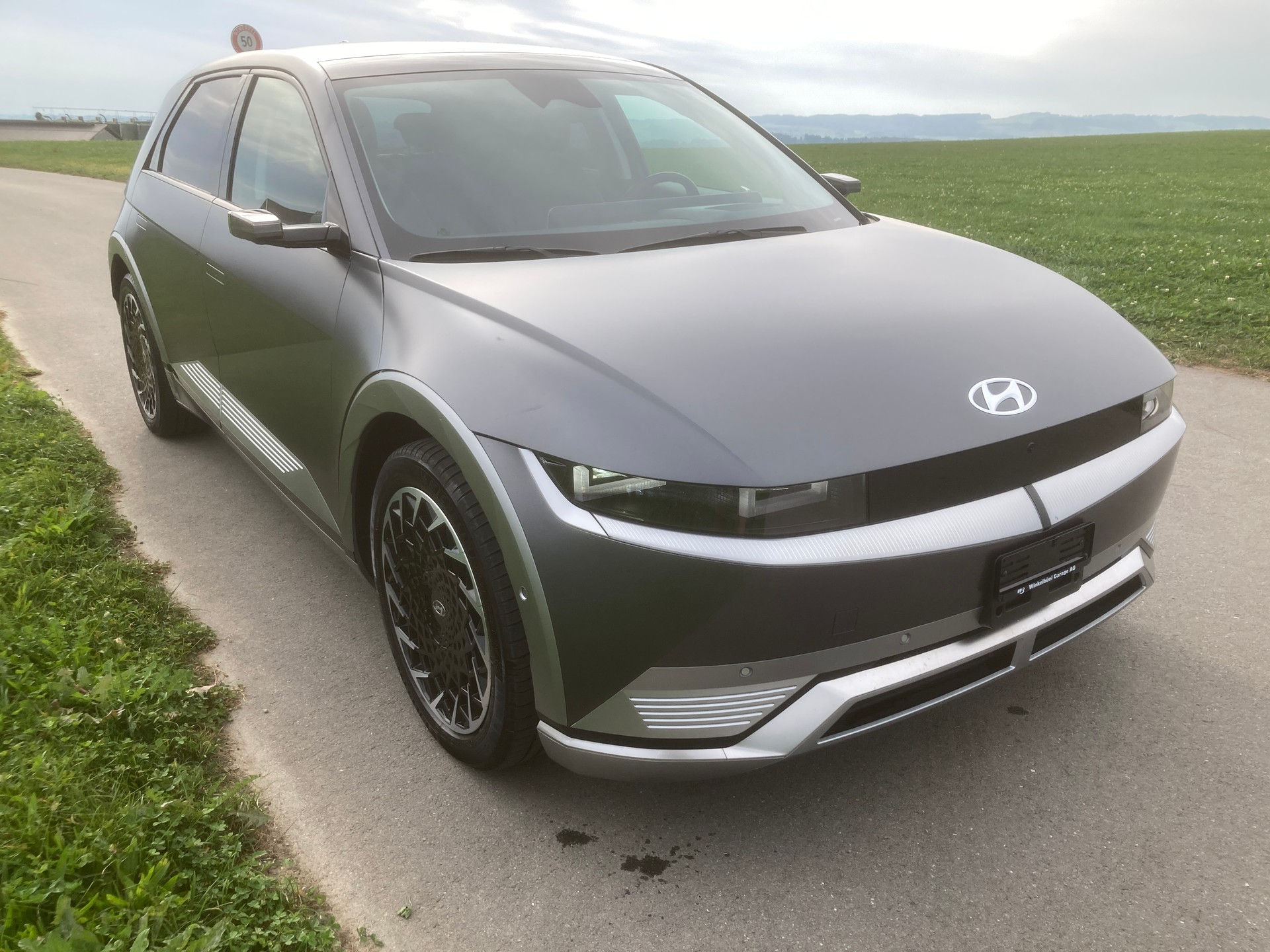 HYUNDAI Ioniq 5 77kWh Vertex 4WD SoH 100%-image-1