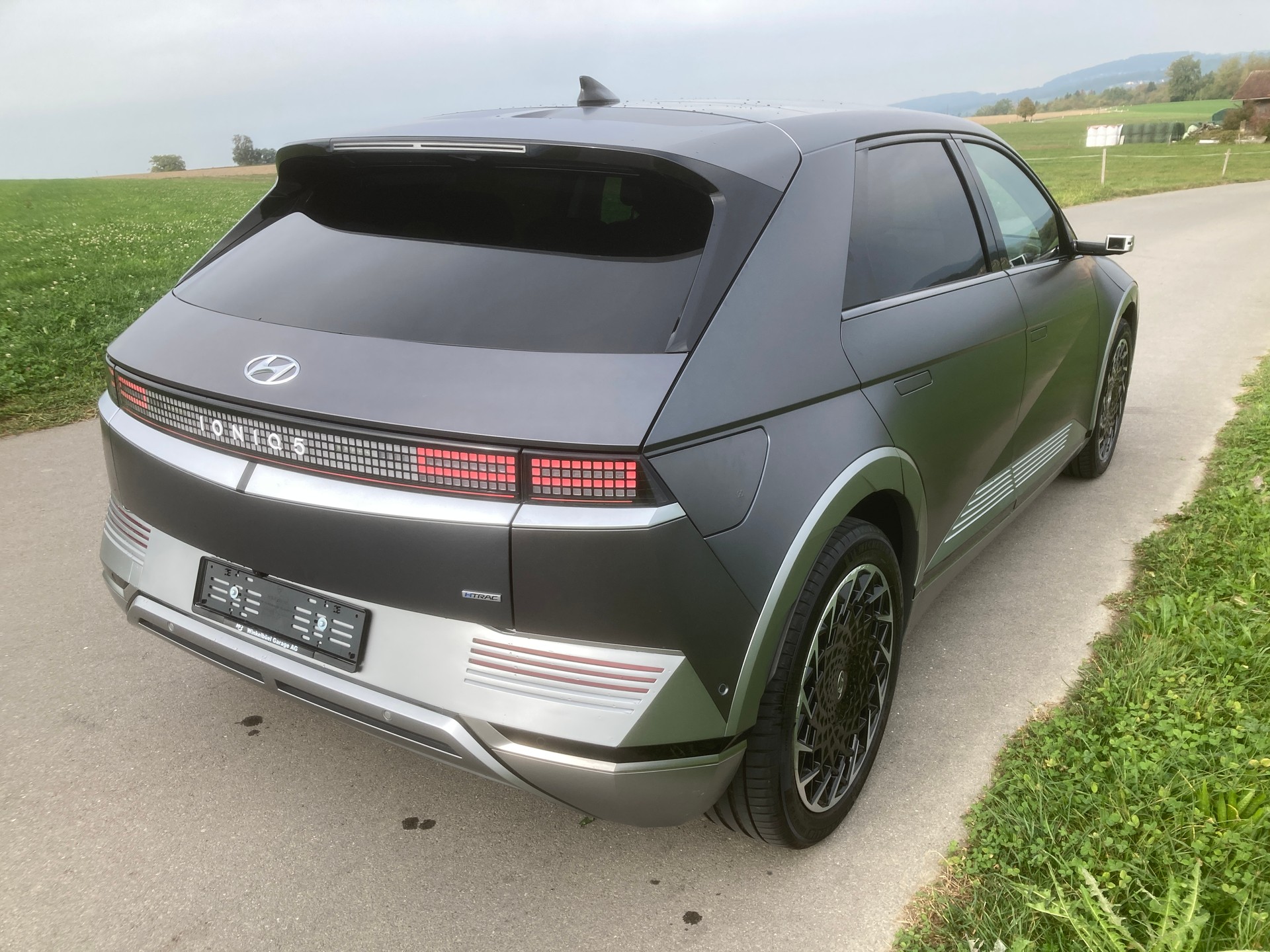 HYUNDAI Ioniq 5 77kWh Vertex 4WD SoH 100%-image-2
