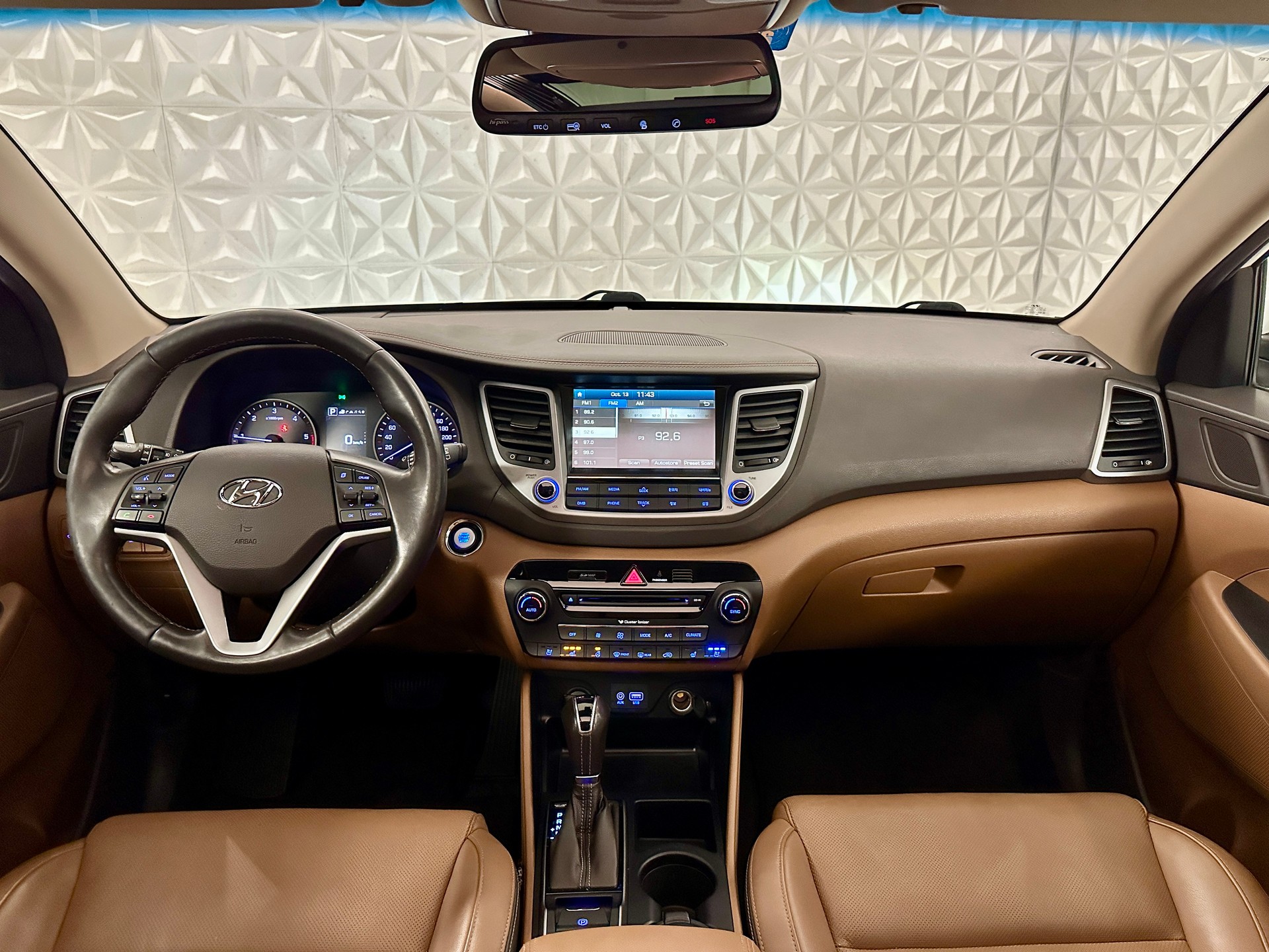 HYUNDAI Tucson 2.0 CRDI Vertex 4WD Automatic-image-15