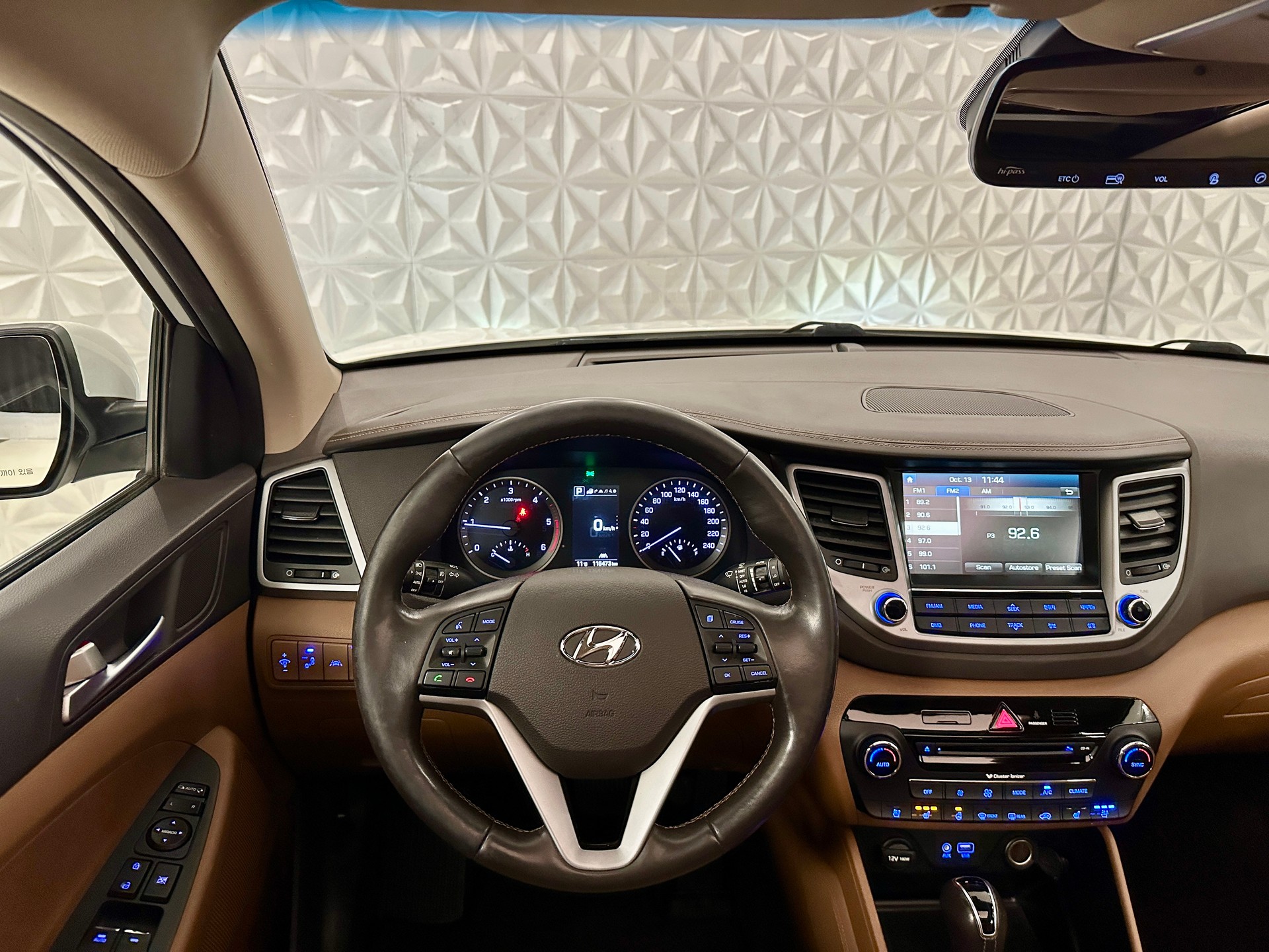HYUNDAI Tucson 2.0 CRDI Vertex 4WD Automatic-image-22