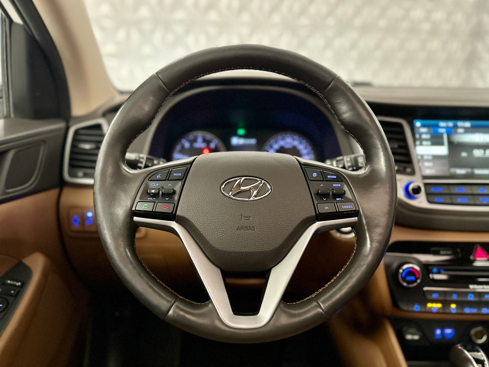 HYUNDAI Tucson 2.0 CRDI Vertex 4WD Automatic-image-21