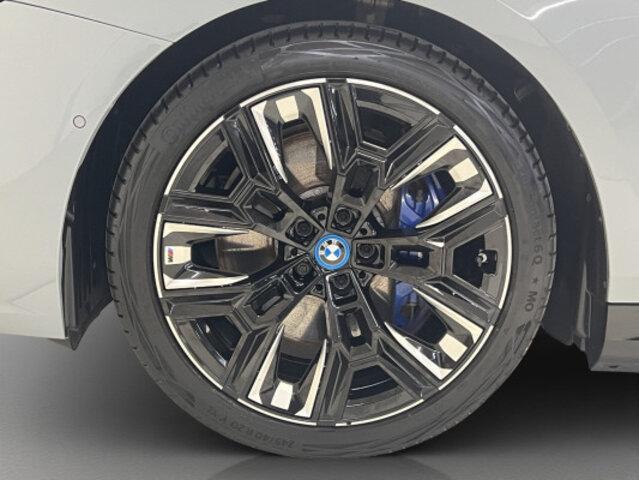 BMW i5 G60 M60 xDrive-image-7
