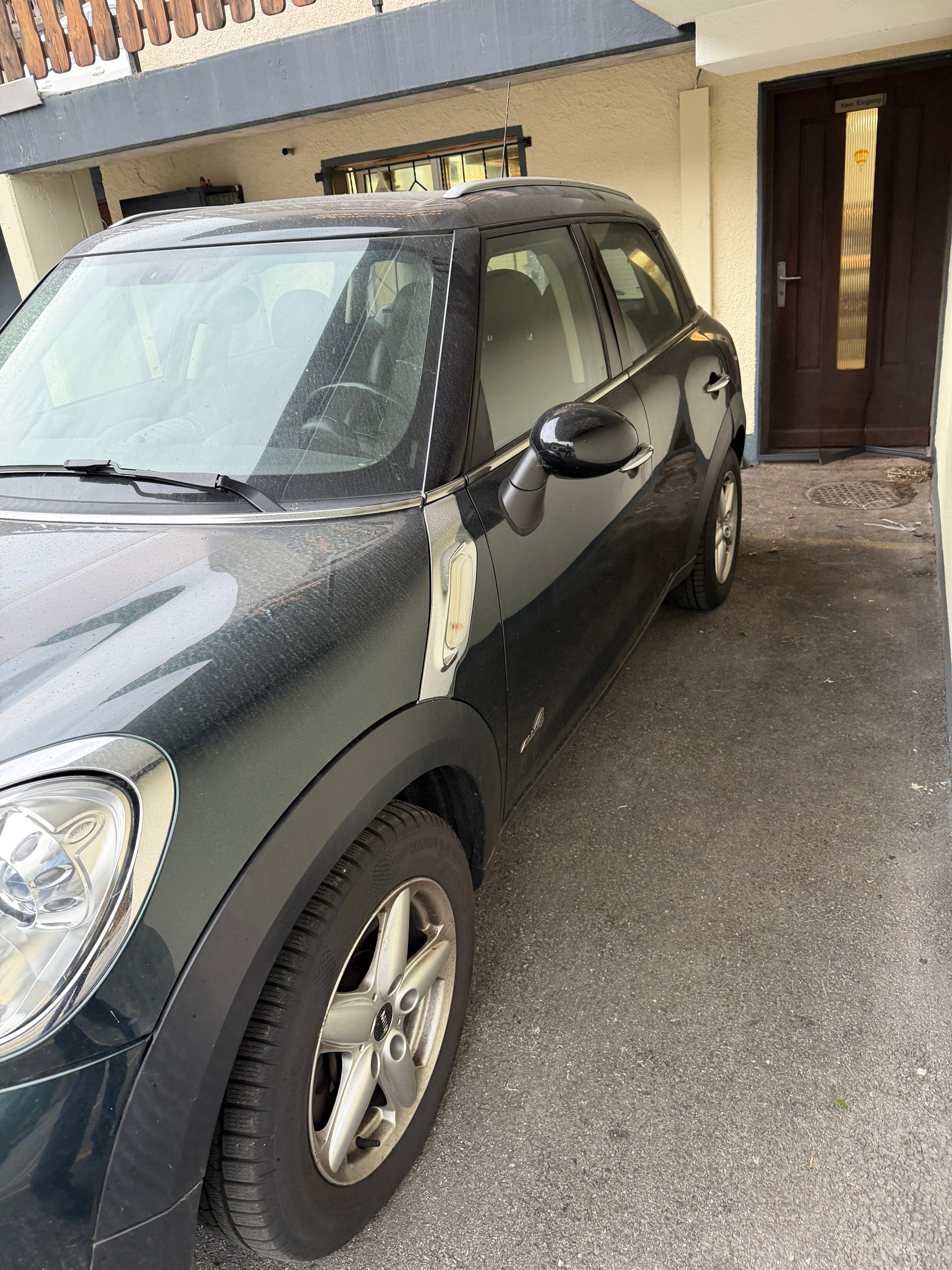 MINI 1.6 D Cooper ALL4-image-4