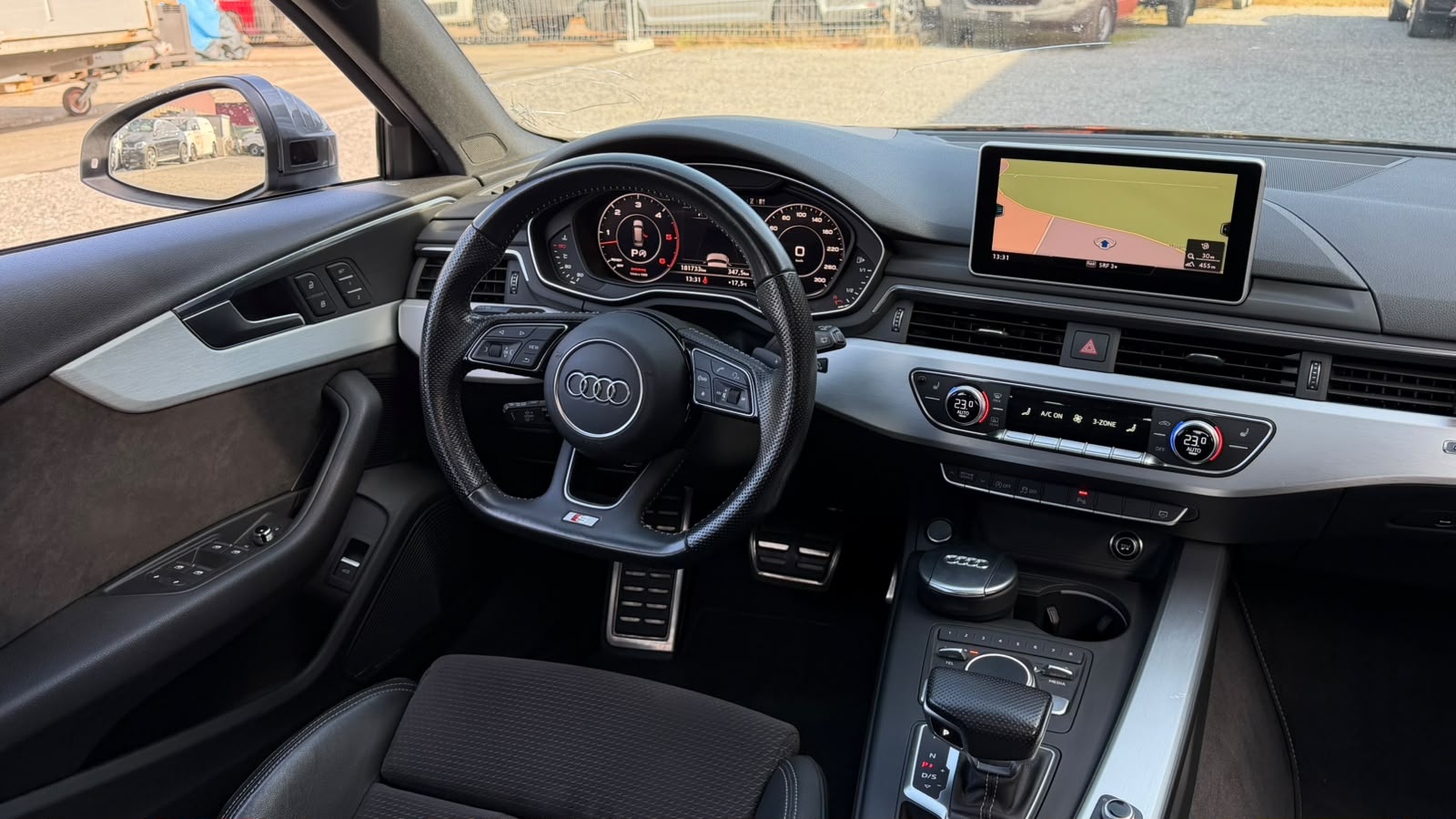 AUDI A4 Avant 3.0 TDI Sport quattro tiptronic-image-8