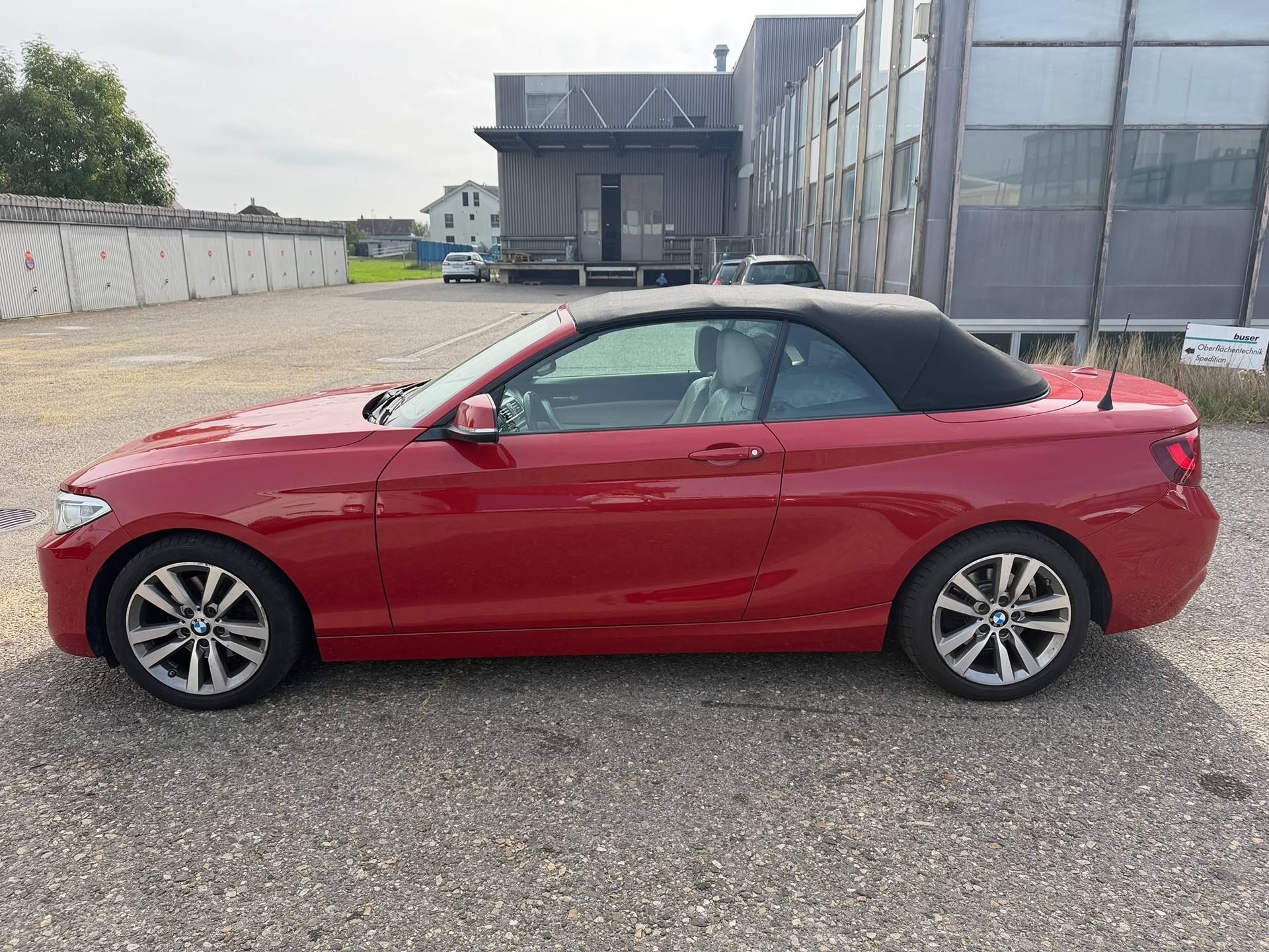 BMW 220i Luxury Line-image-3