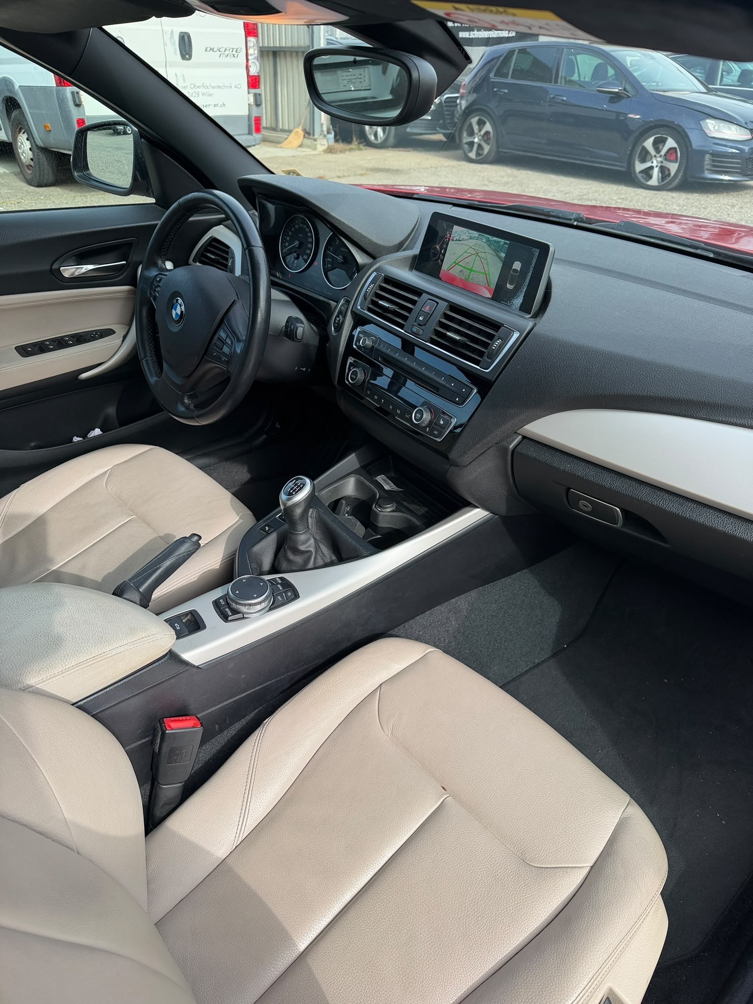 BMW 220i Luxury Line-image-9